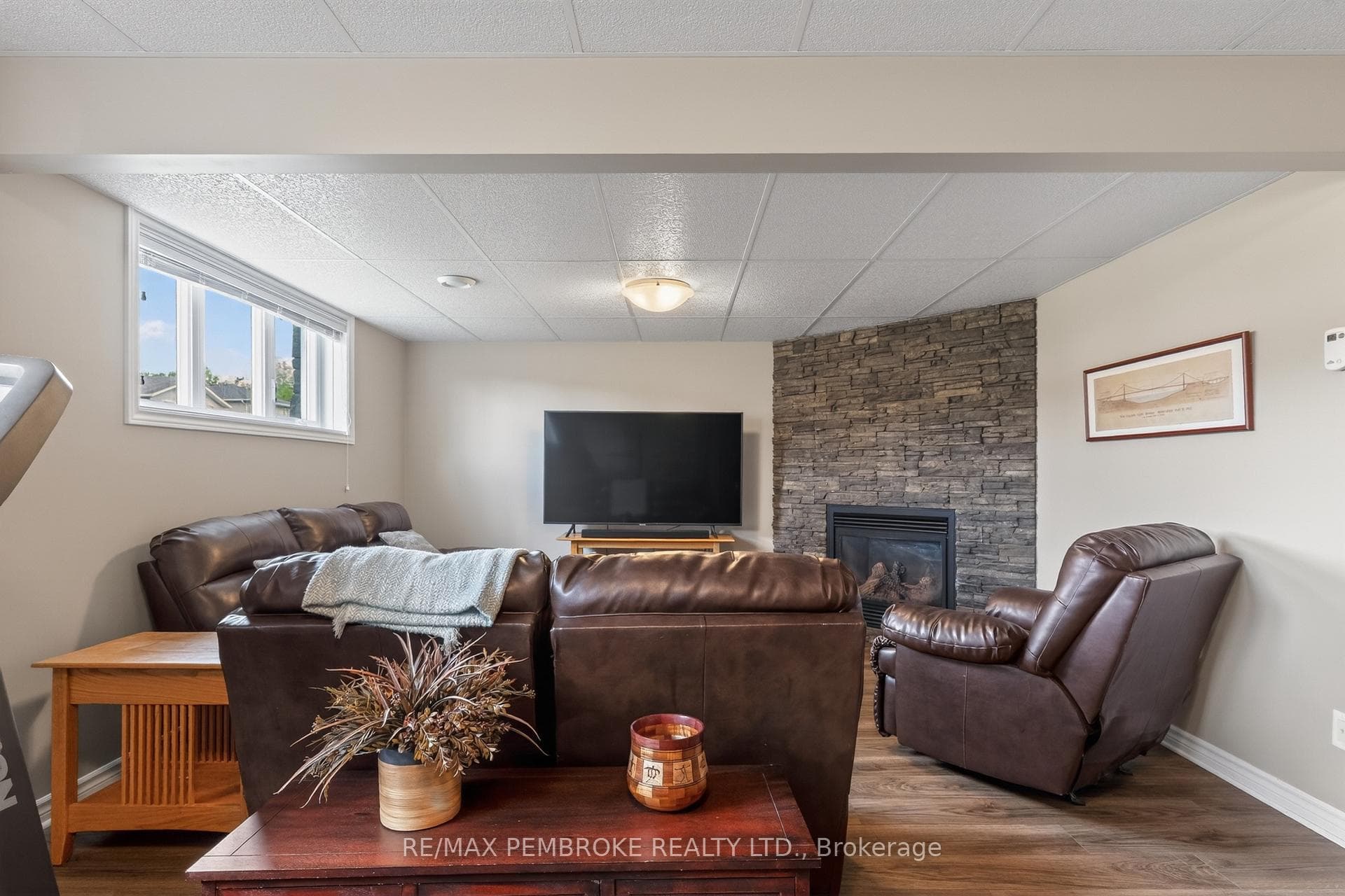 61 Oak Avenue photo 31