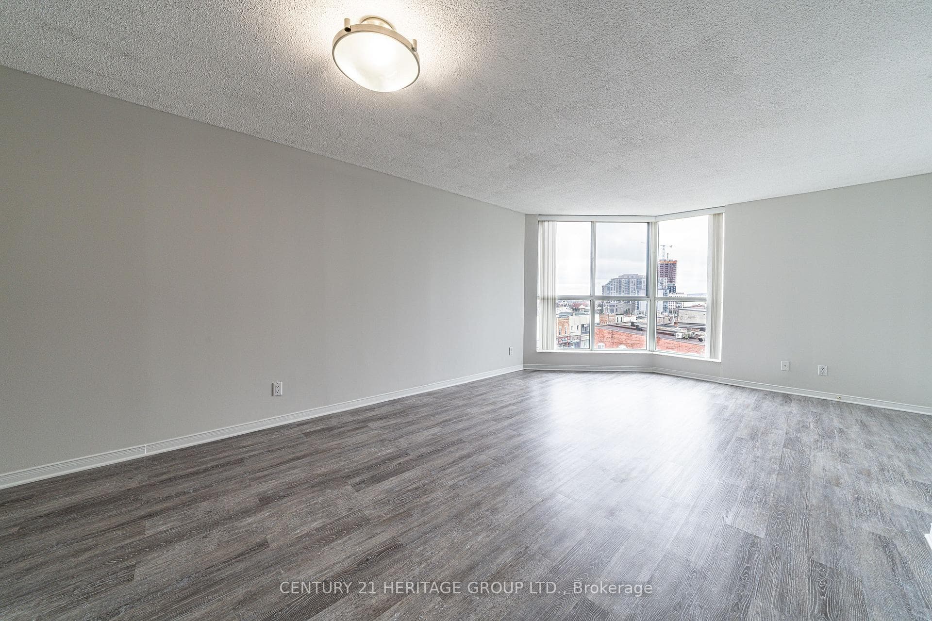 140 Dunlop Street Unit 503 photo 16