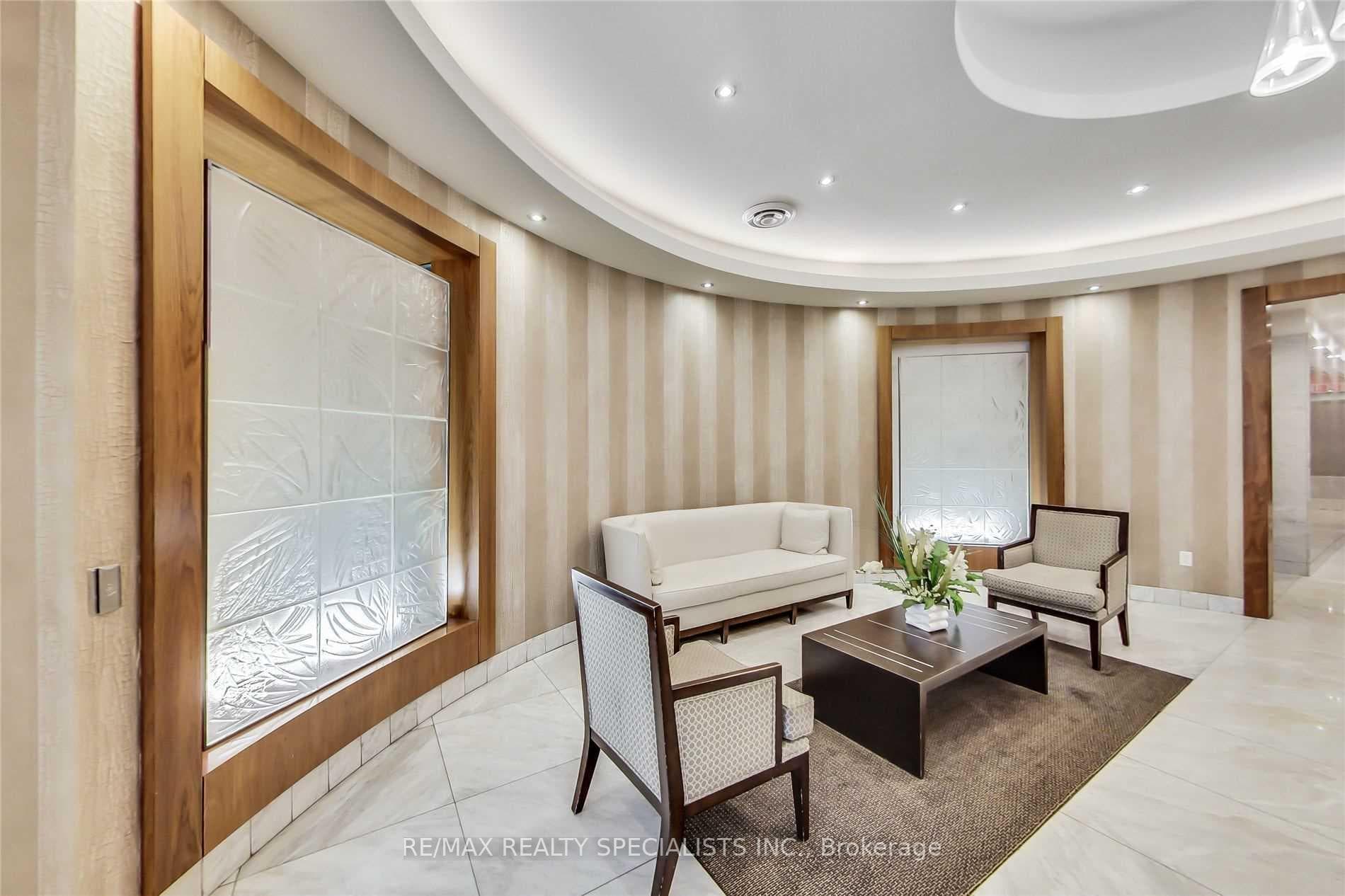 85 Bloor Street Unit 1507 photo 5