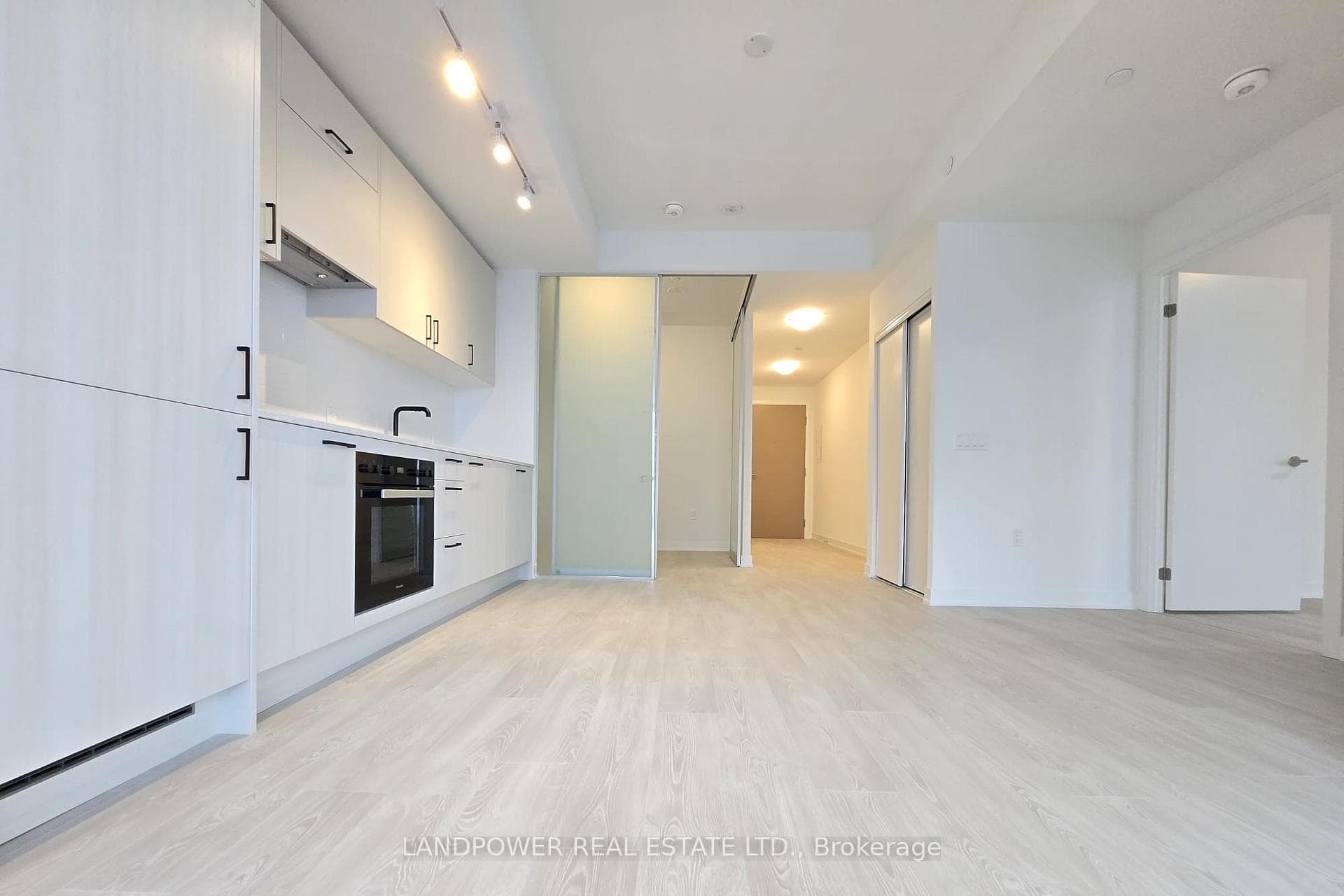 1 Quarrington Lane Unit 1616 photo 14