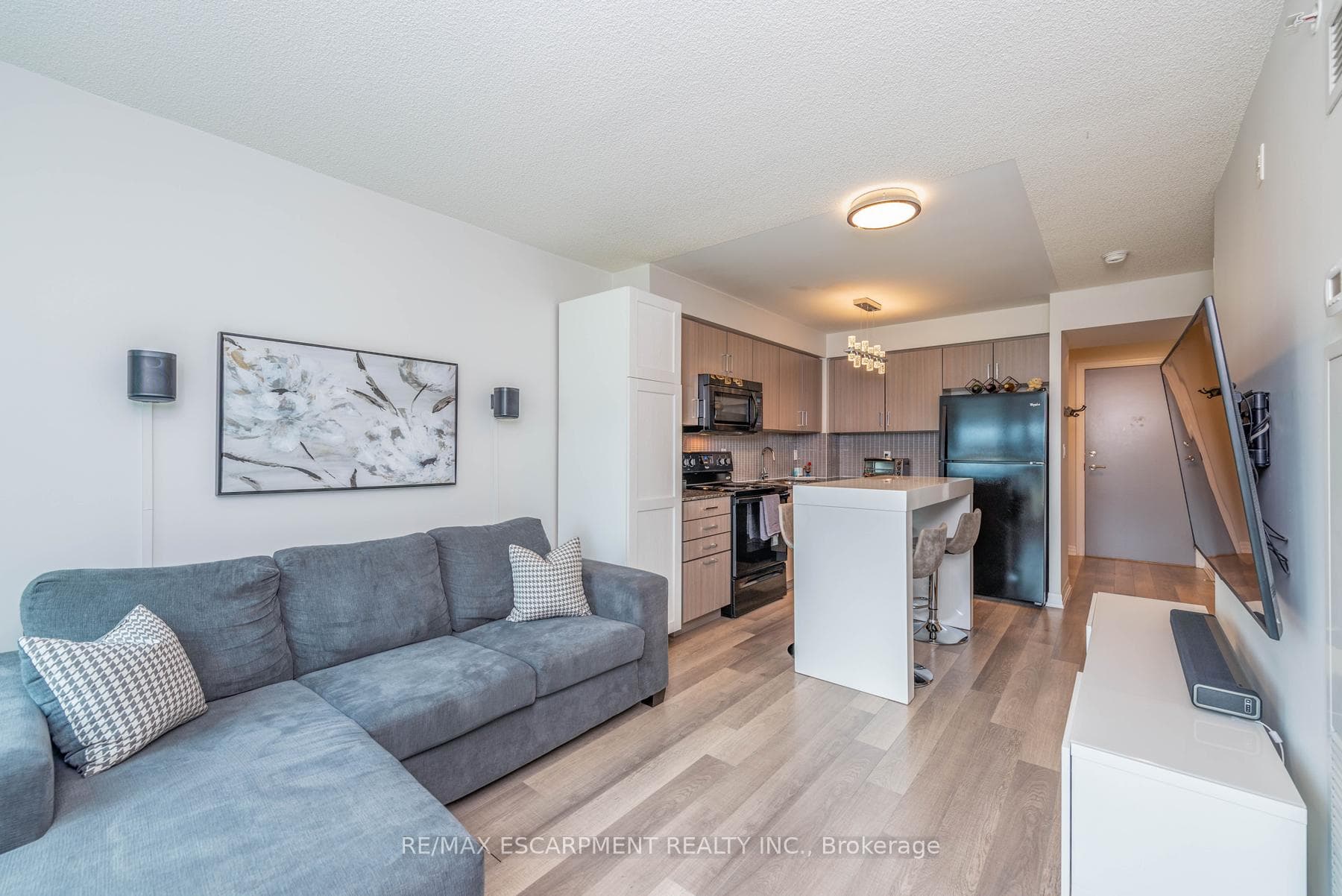 80 Esther Lorrie Drive Unit 802 photo 15