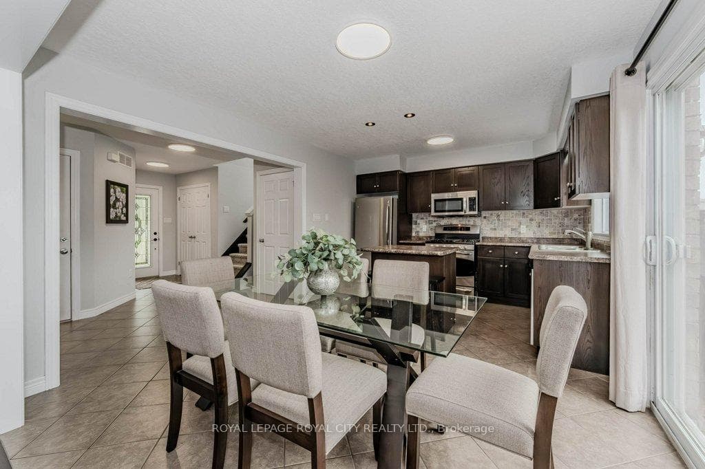 112 Cityview Drive photo 9