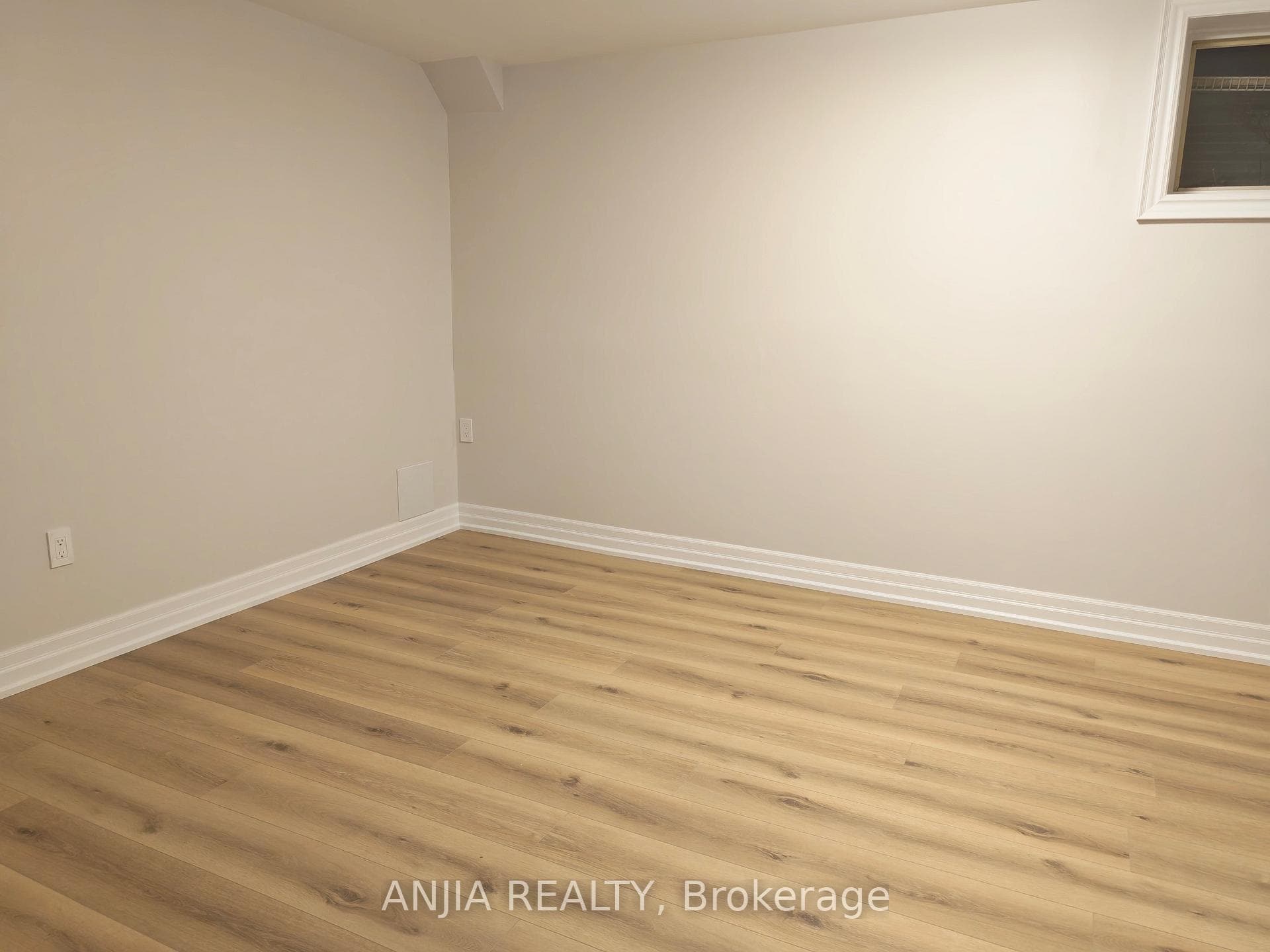 5 Janna Court Unit Basement #4 photo 3