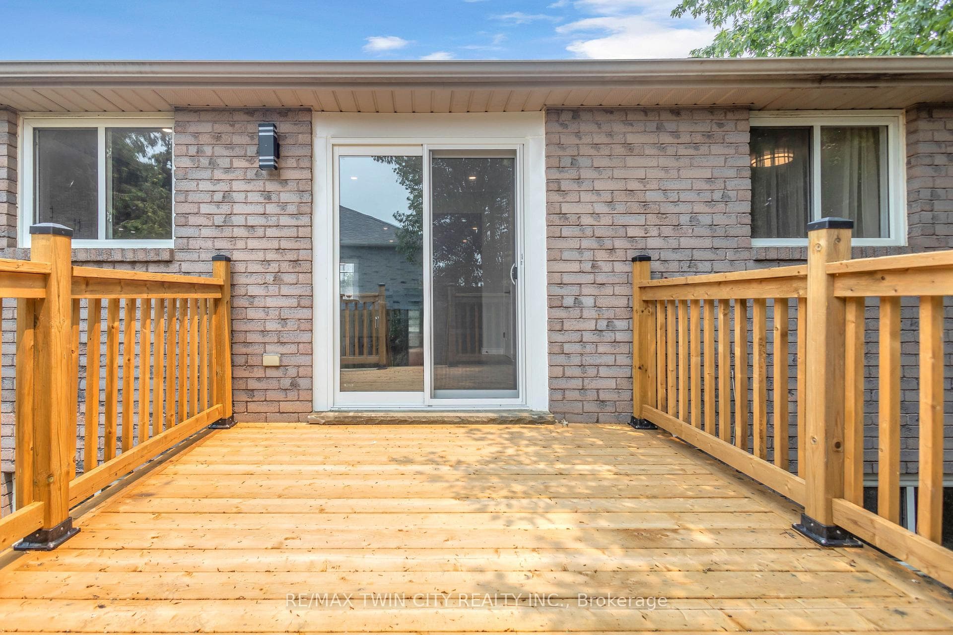 4 Dowden Avenue photo 37
