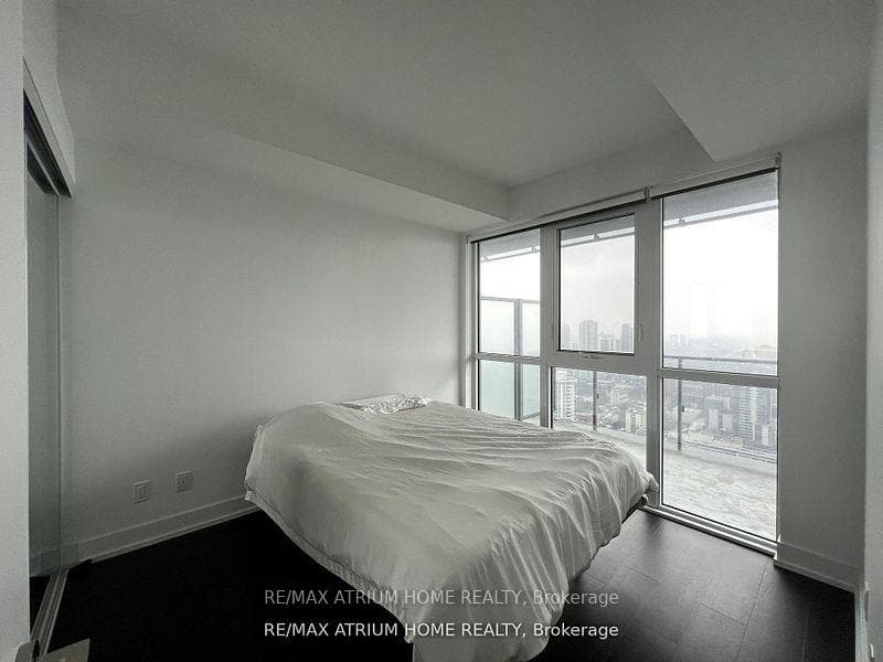 7 Grenville Street Unit 4106 photo 6