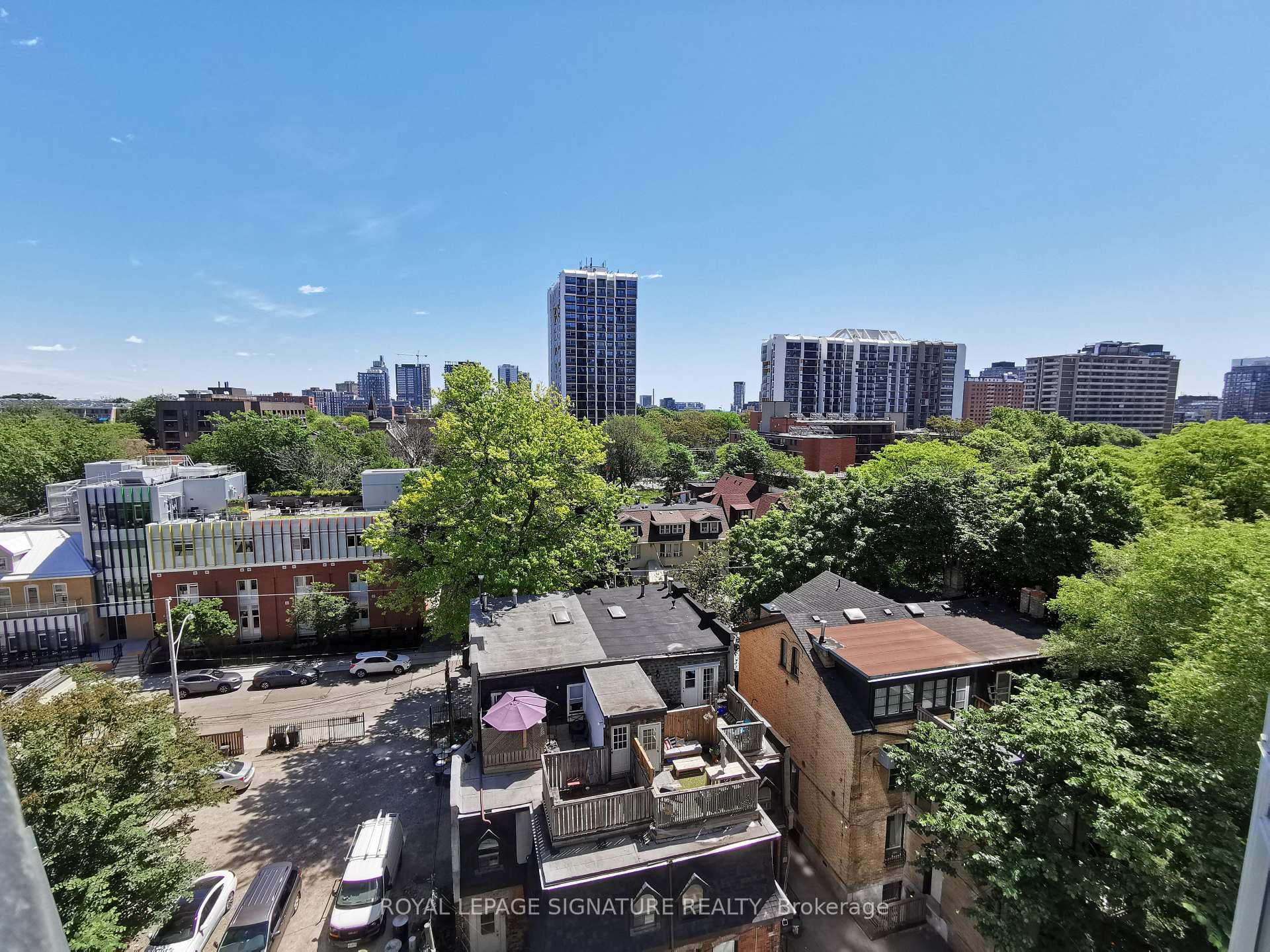 219 Dundas Street Unit 812 photo 11