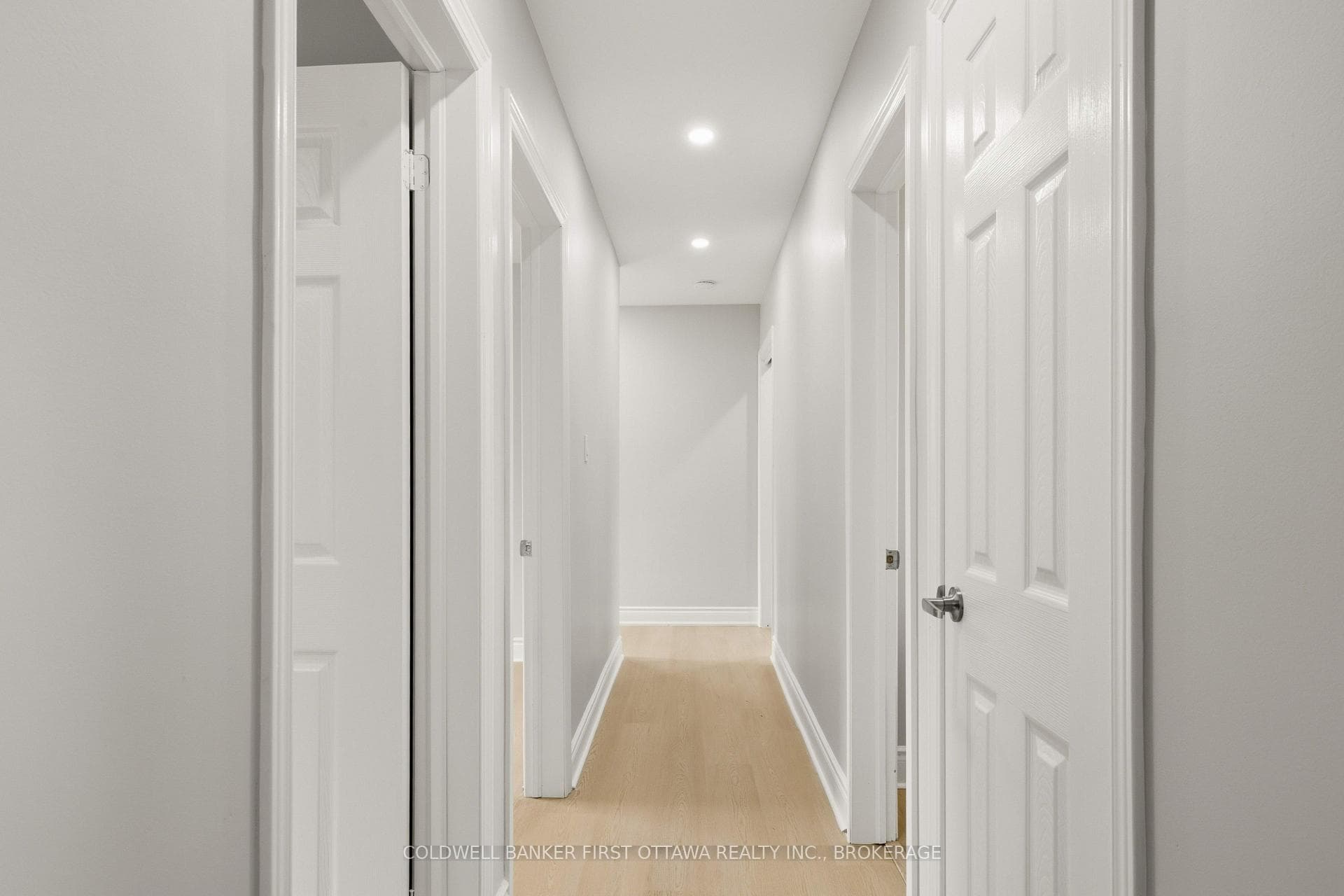 110 Liddell Crescent photo 15