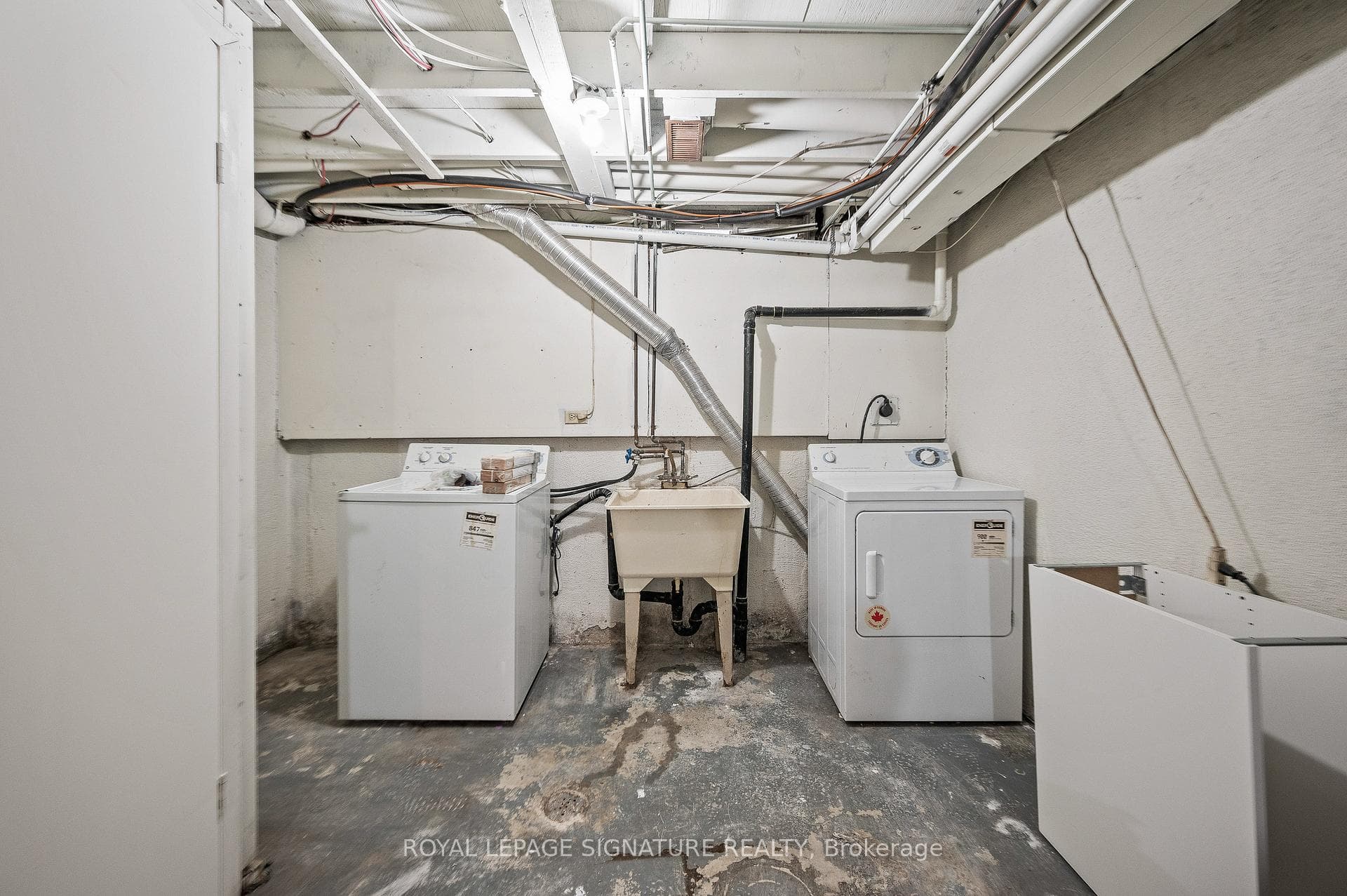 275 Broadview Avenue Unit 92 photo 33