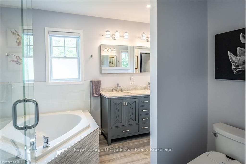 Gorgeous 5pc En-suite
