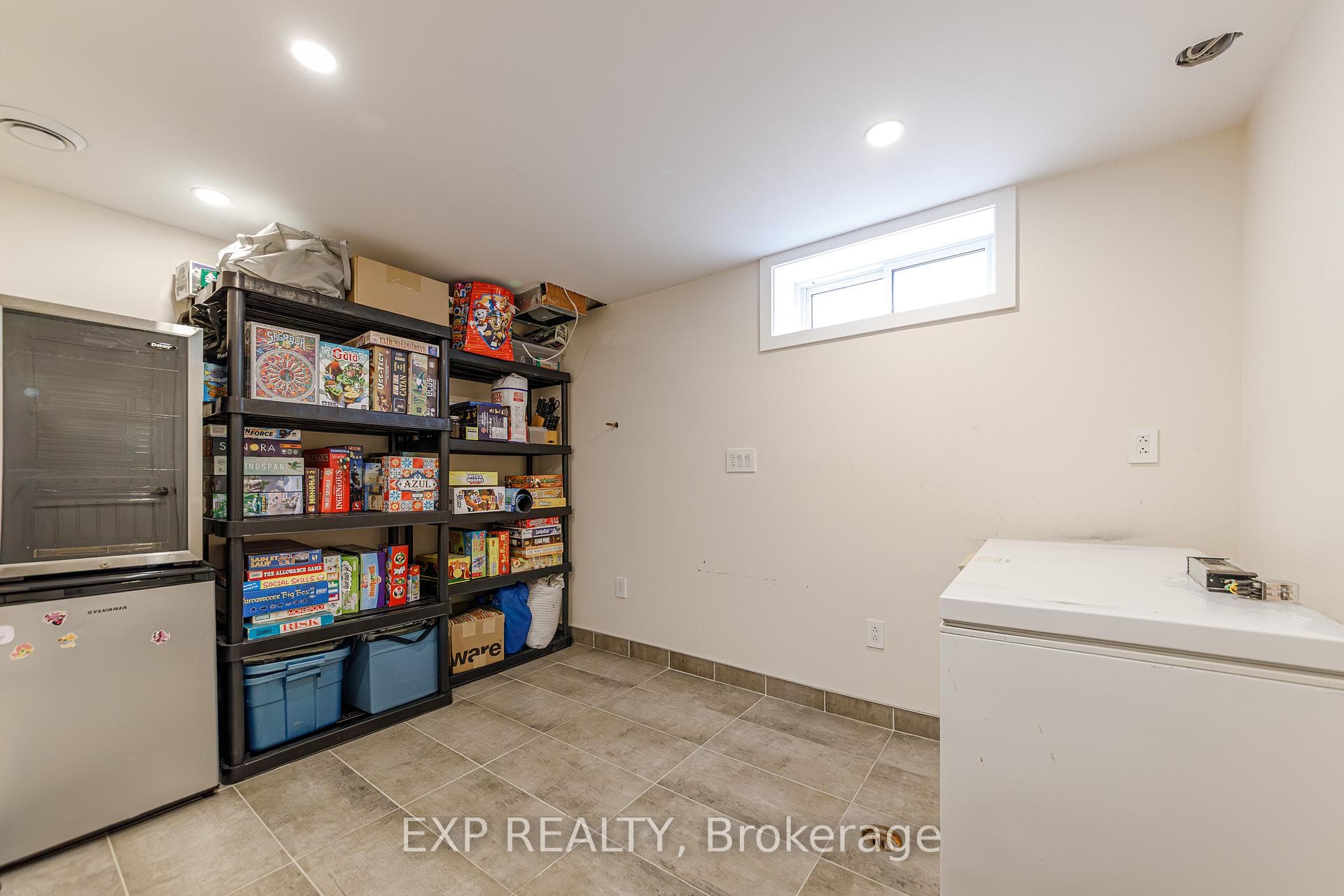 1642 Valmarie Avenue photo 35