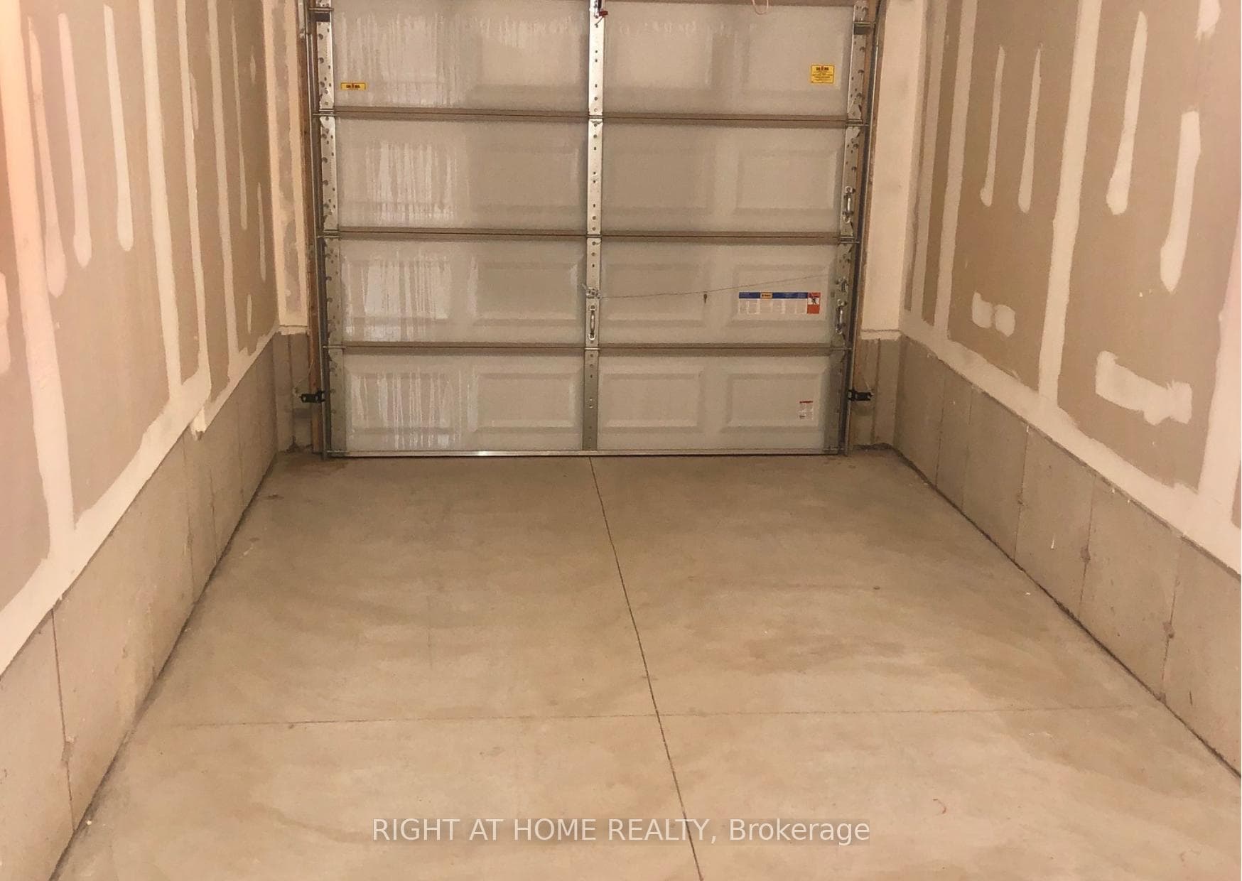 100 John Brabson Crescent photo 12