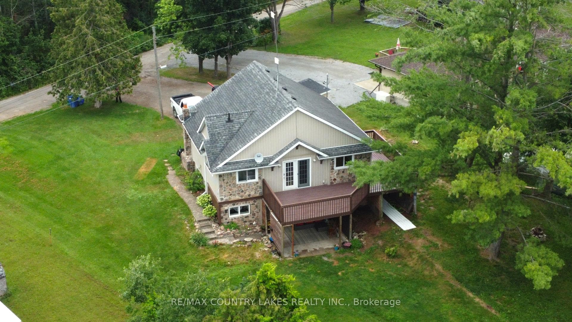 16 Hummingbird Lane photo 25