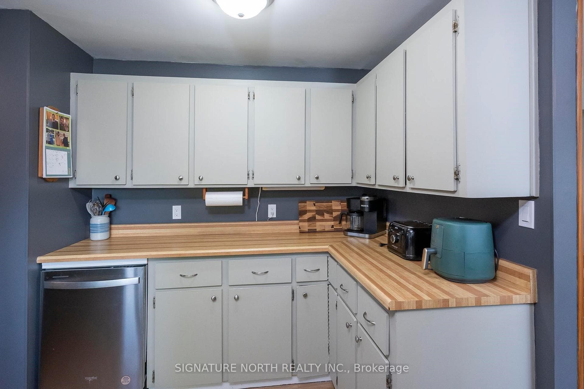 543 Churchill Drive photo 15
