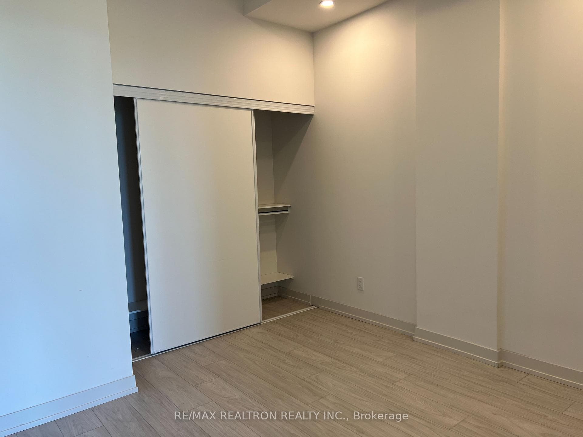 90 Glen Everest Road Unit 520 photo 11