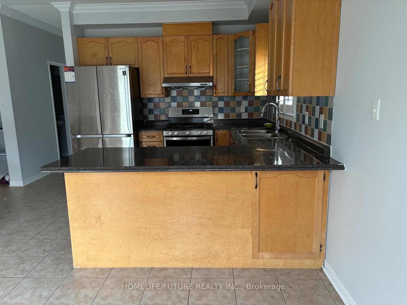 48 Lahore Crescent photo 9