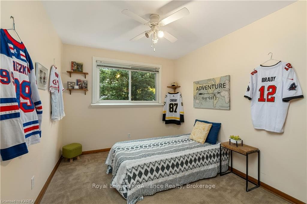 8 MONTGOMERY Boulevard photo 24