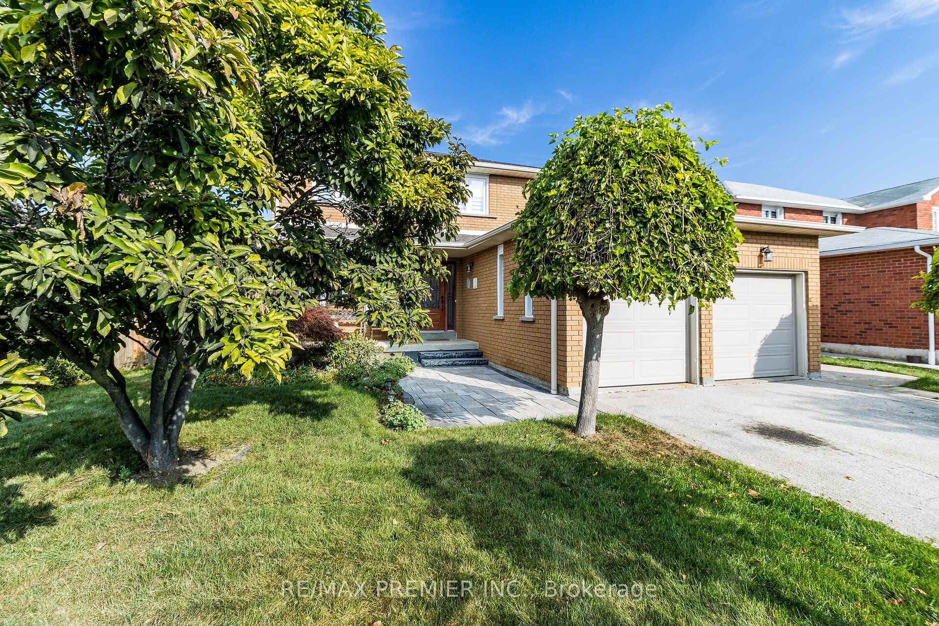 2 Ballycastle Crescent photo 3