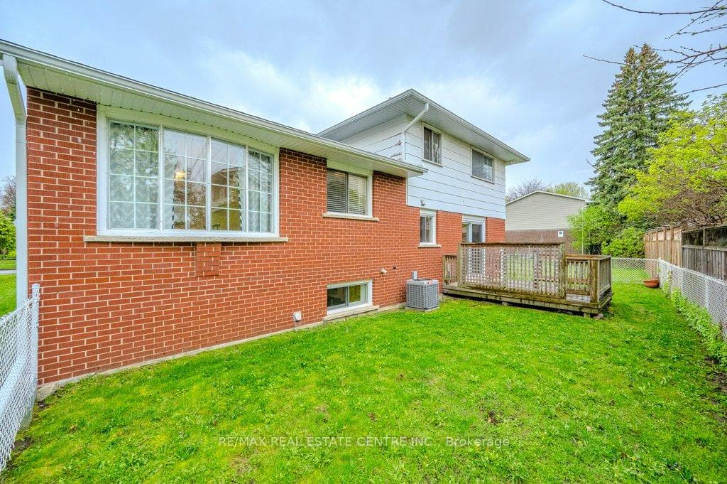 46 Penrose Avenue photo 32