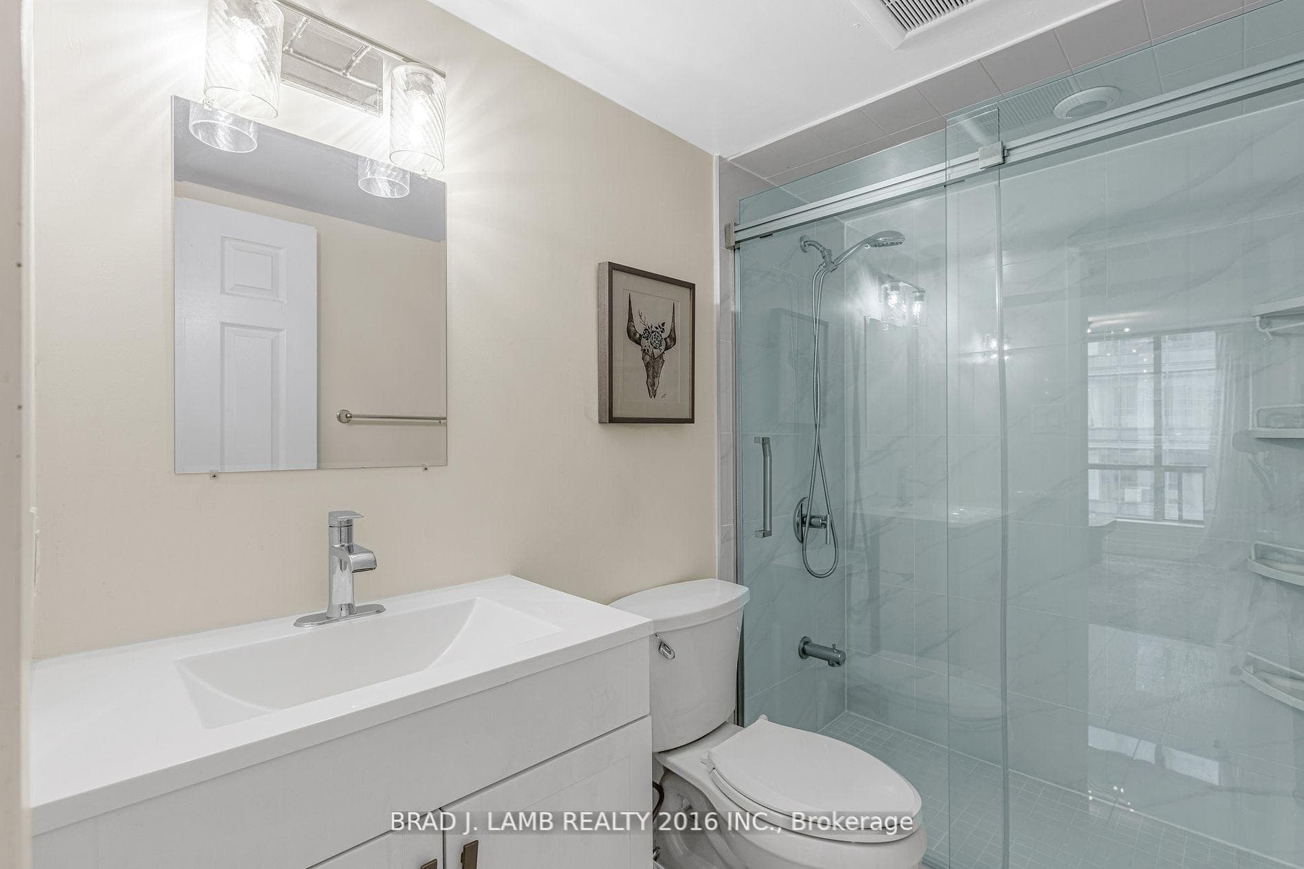 40 Scollard Street Unit 907 photo 9