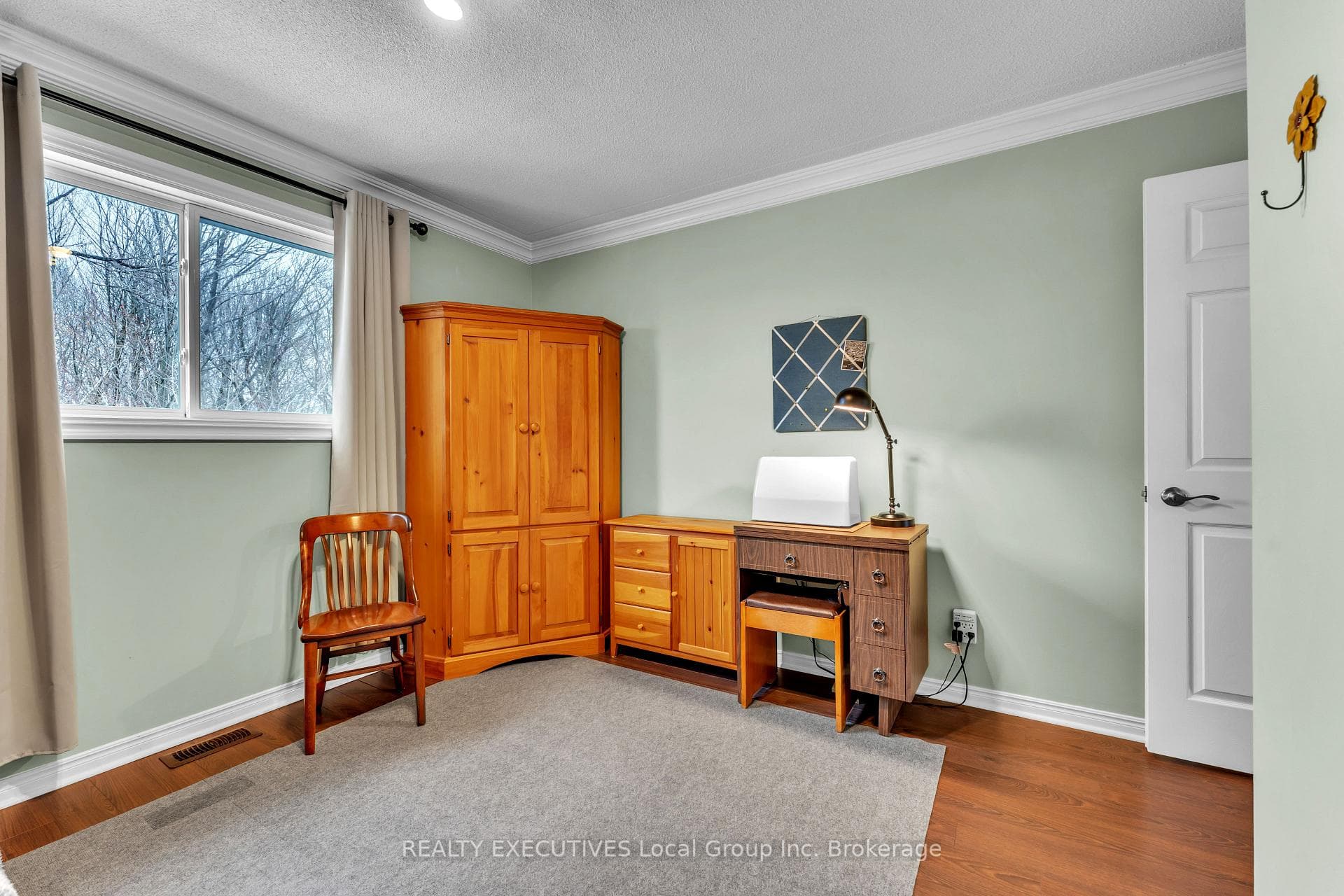 670 Tackaberry Drive photo 25