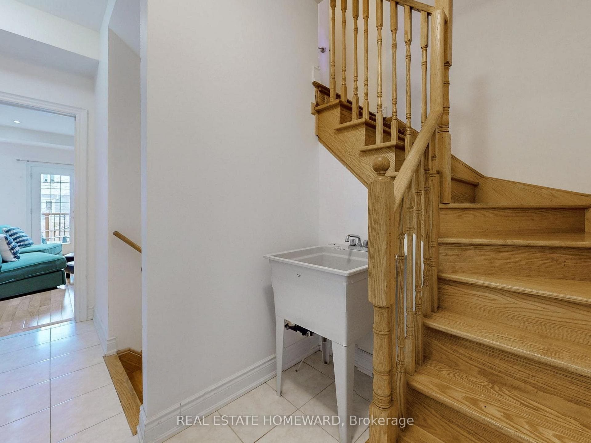 22 Oliver Mews photo 23