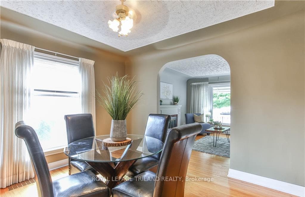 28 BEATTIE Avenue photo 13