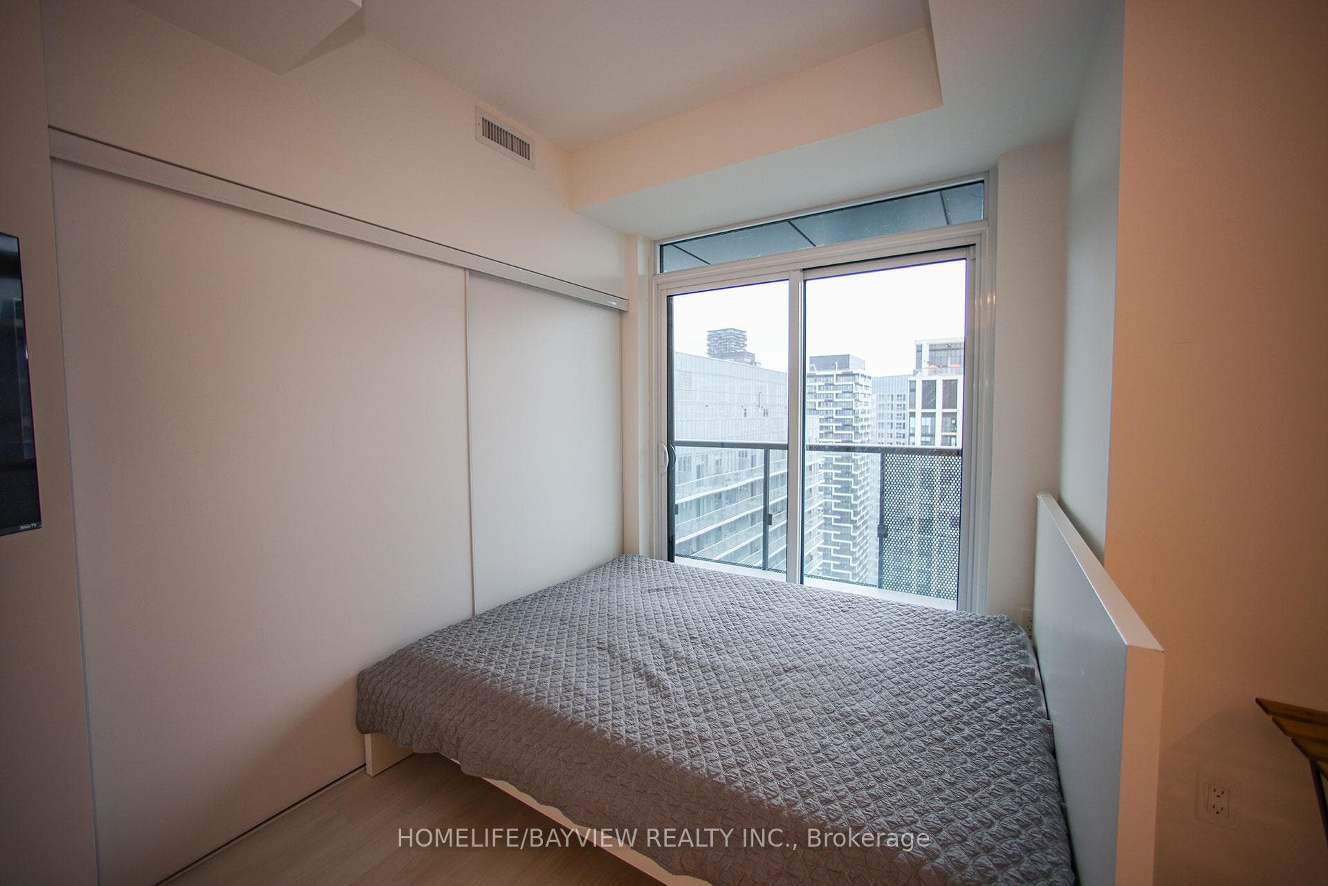 117 Broadway Avenue Unit PH03 photo 13