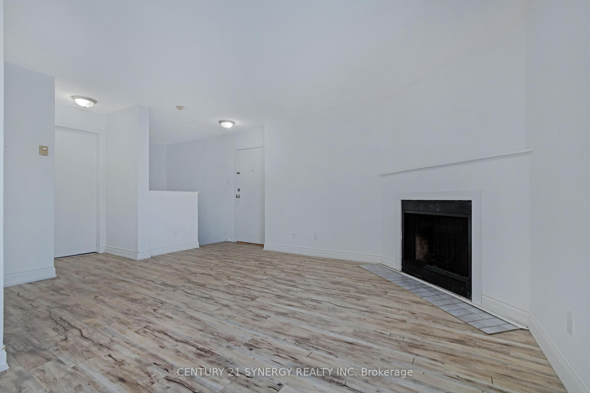 1589 ST BERNARD Street Unit 403 photo 5