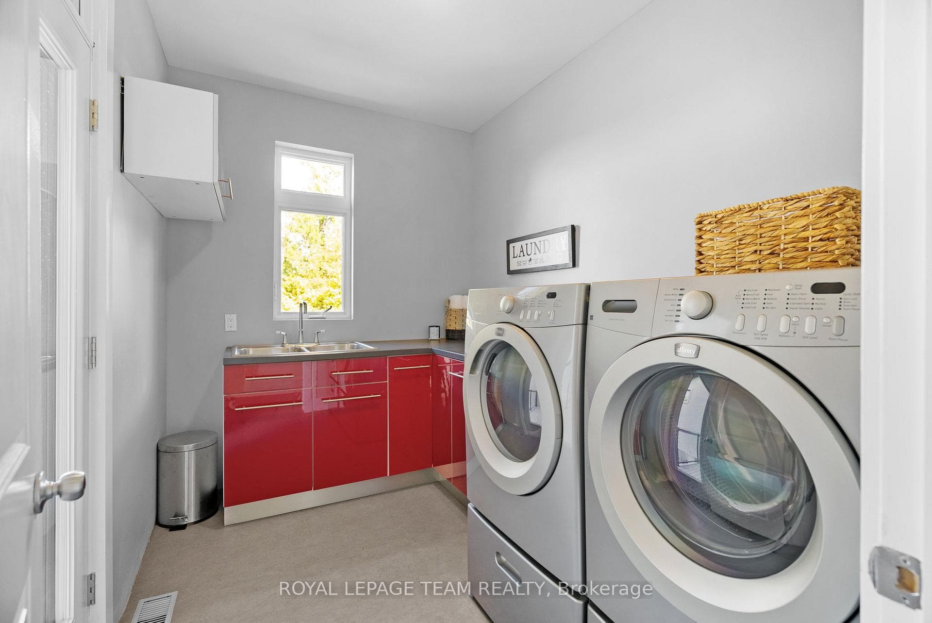 1700 Peter Robinson Road photo 22