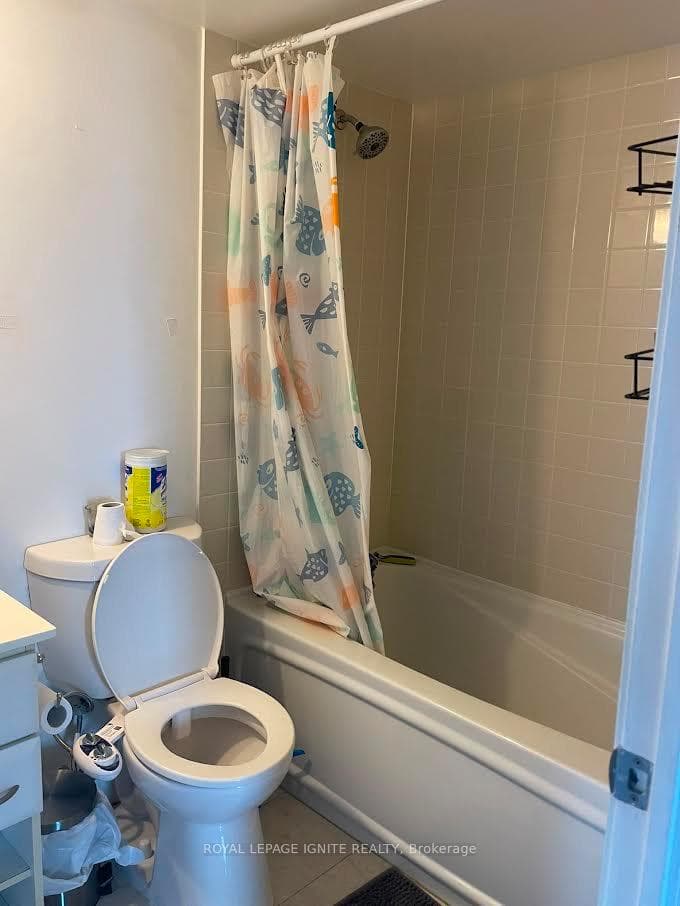 38 Lee Centre Drive Unit 2705 photo 12