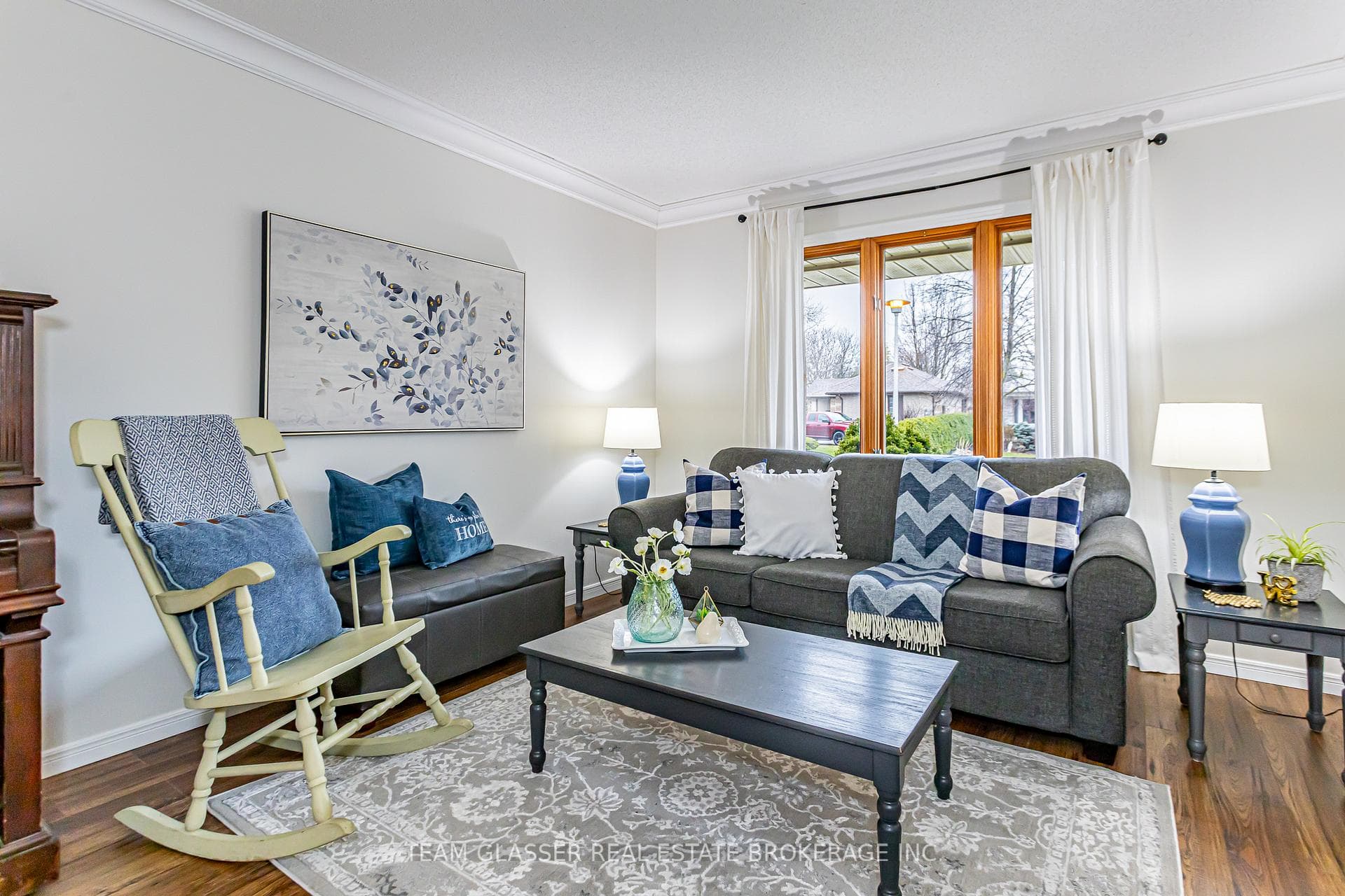 31 SHEPHERD Avenue photo 8