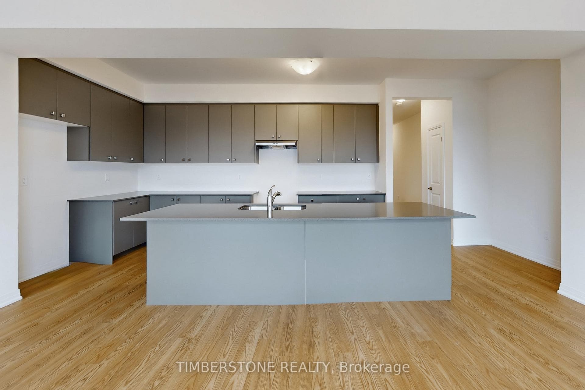 1063 Cameo Street photo 10