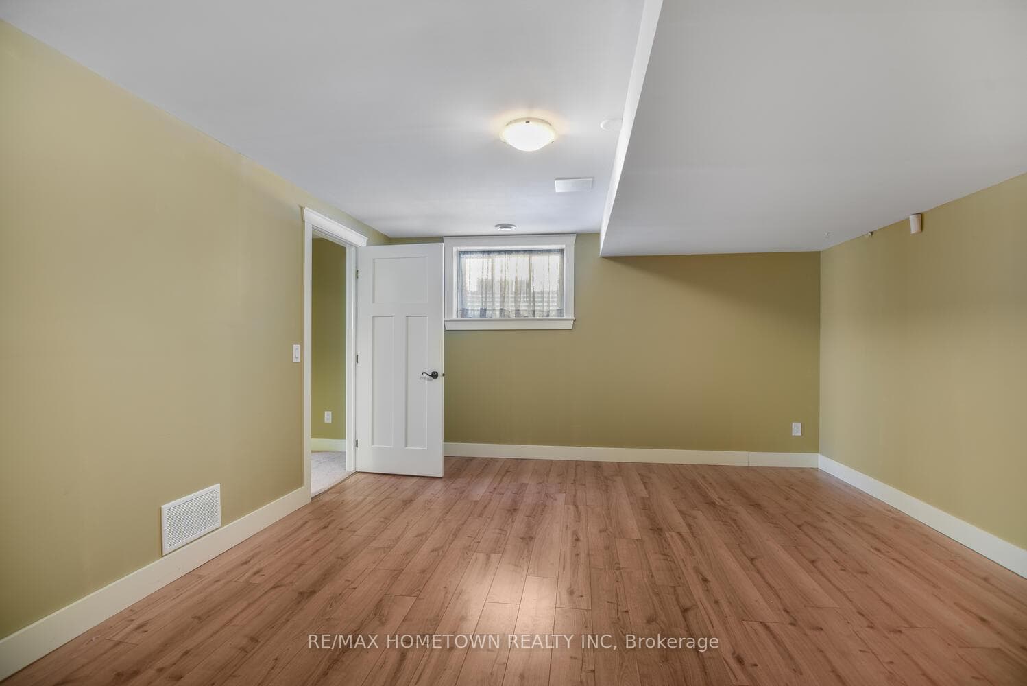 427 Brock Street photo 19