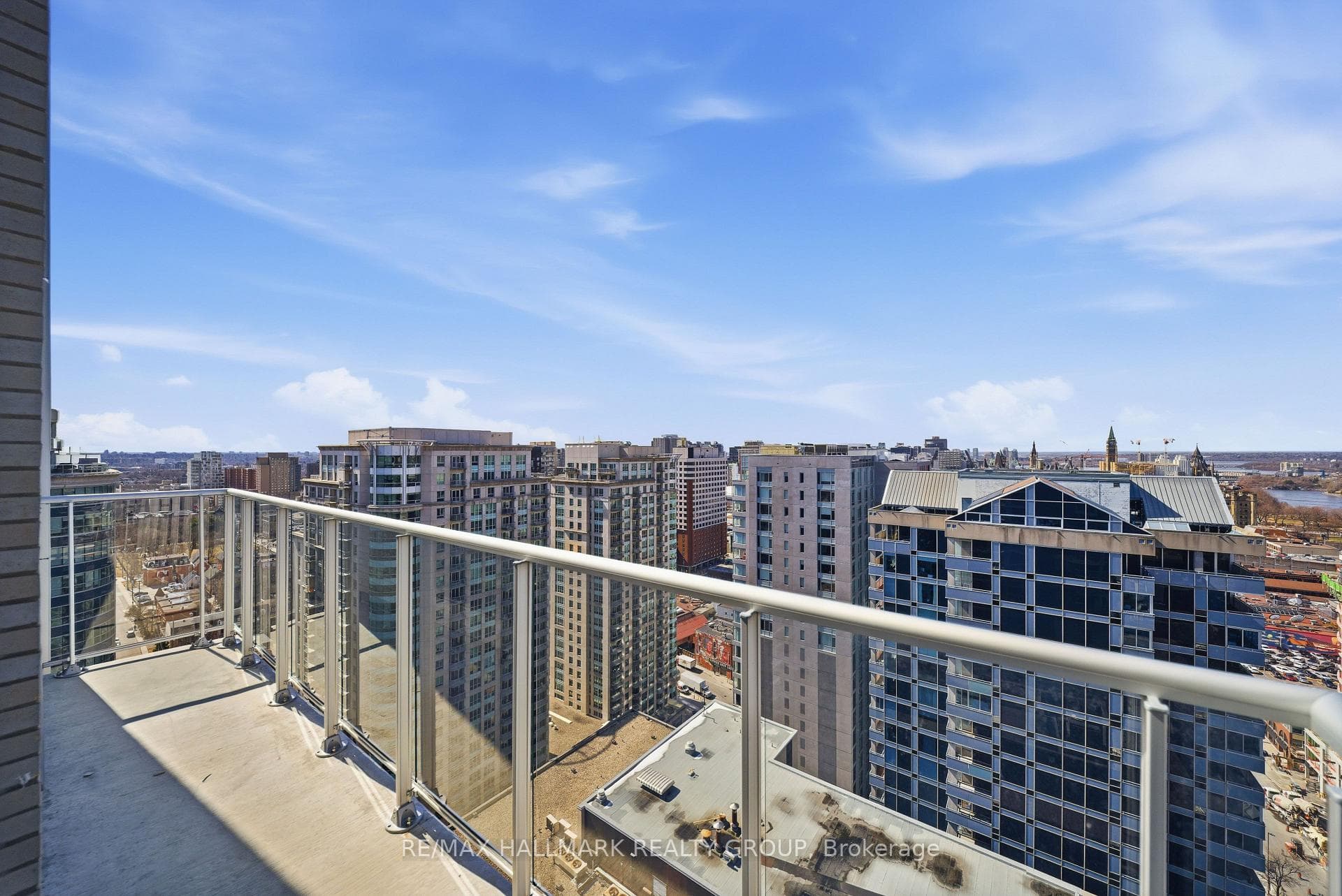 180 George Street Unit 2601 photo 25