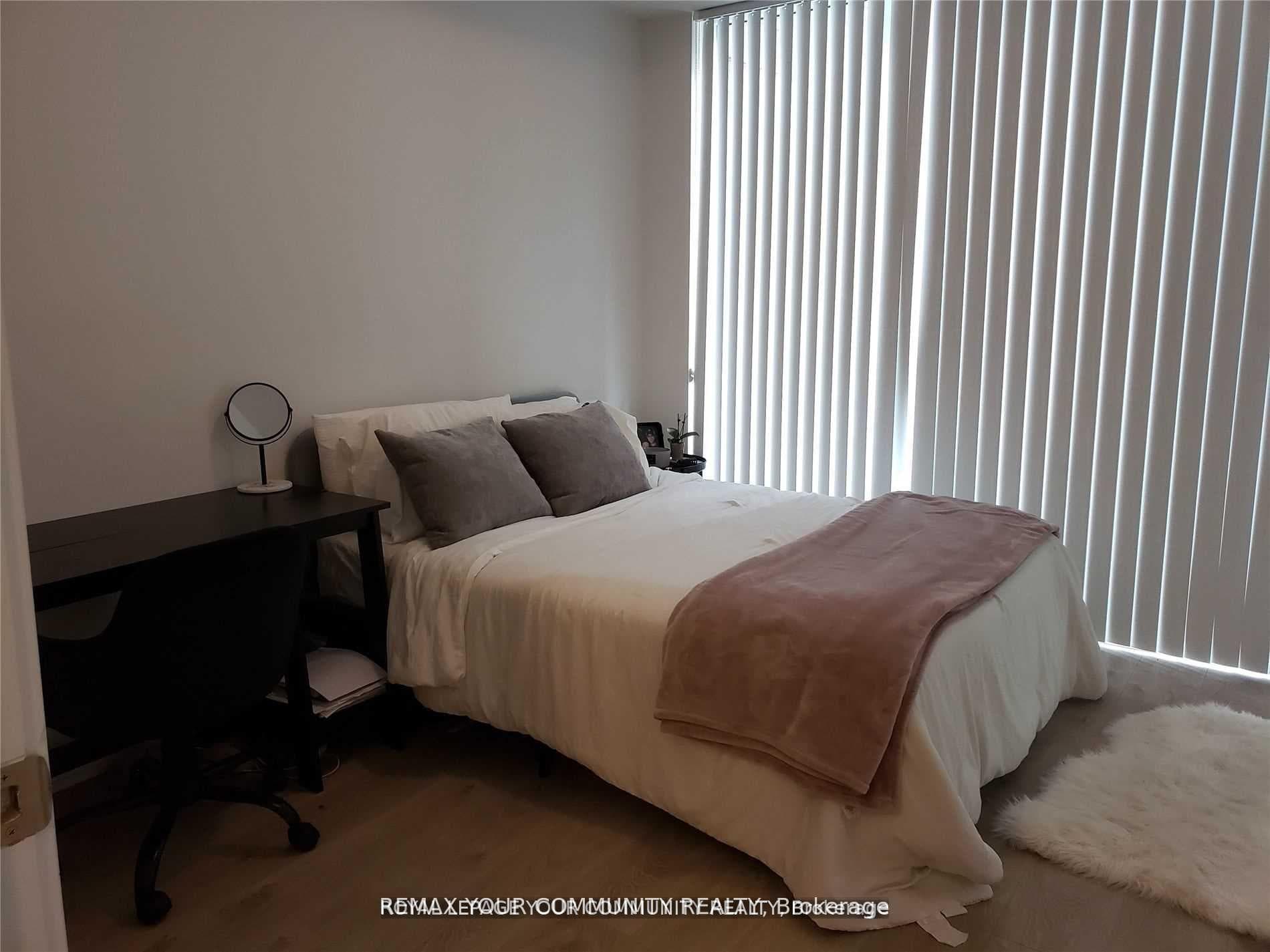 50 Wellesley Street Unit 502 photo 9