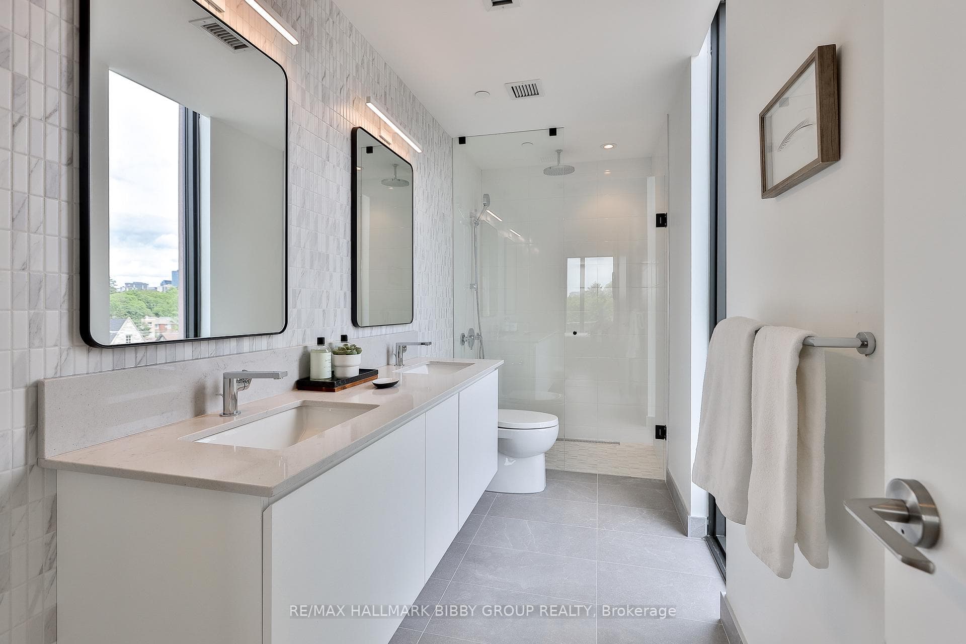 1414 Bayview Avenue Unit 409 photo 28
