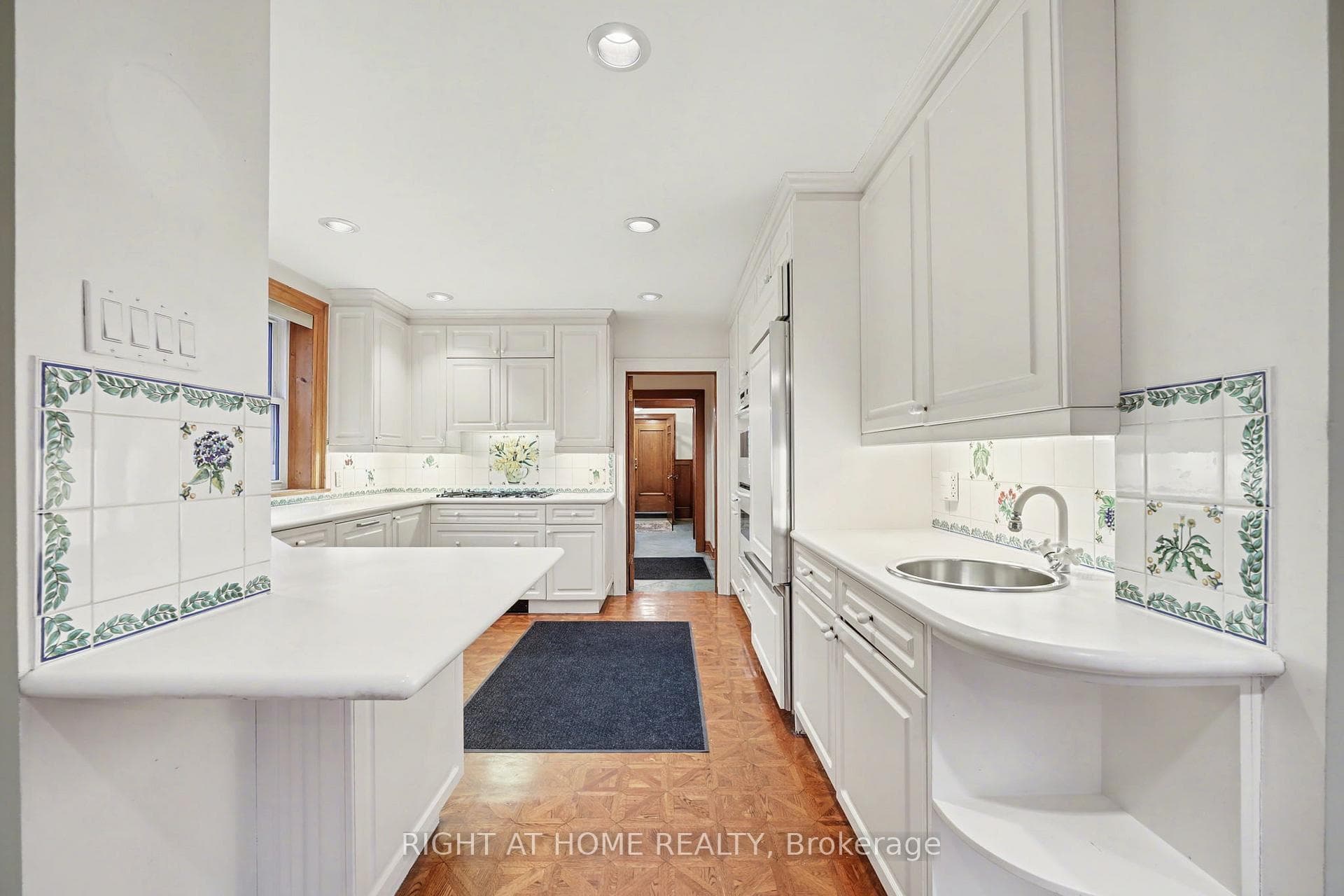 32 Hollywood Crescent photo 12