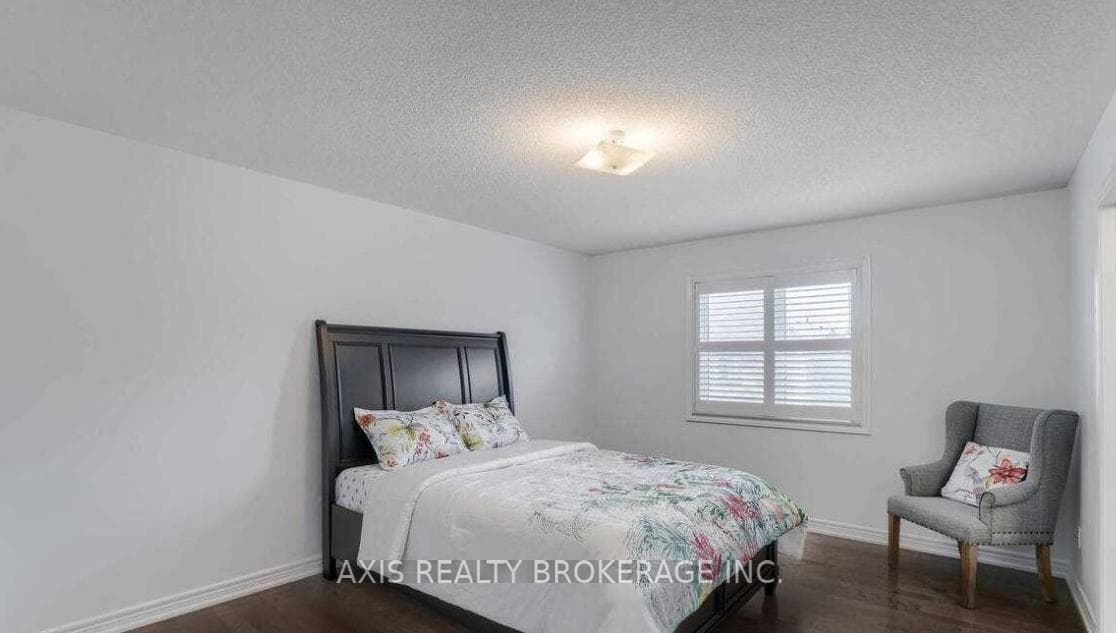 15 Grove End Way photo 9