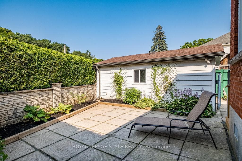170 Parkview Drive photo 37