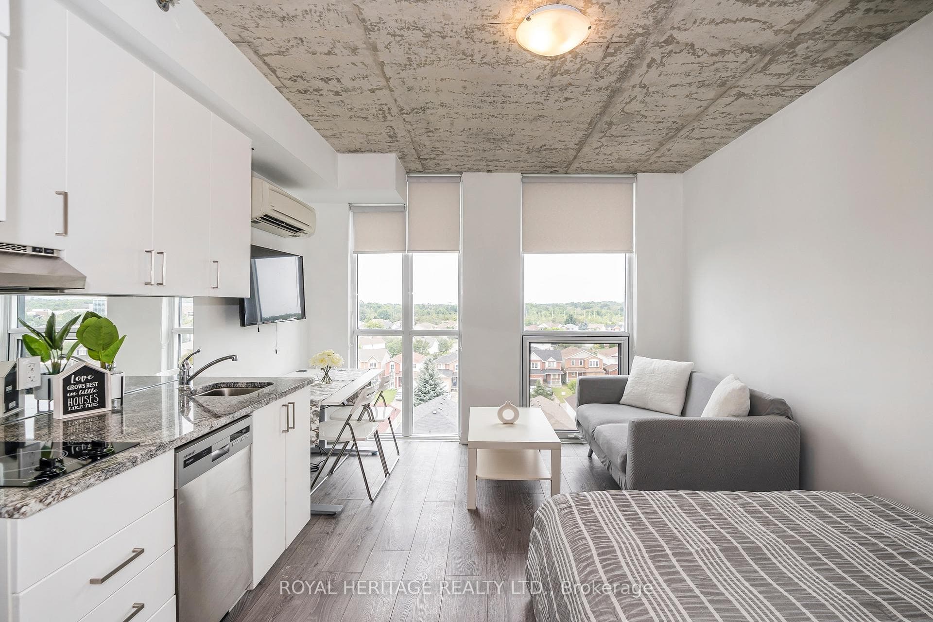 1900 Simcoe Street Unit 614 photo 17