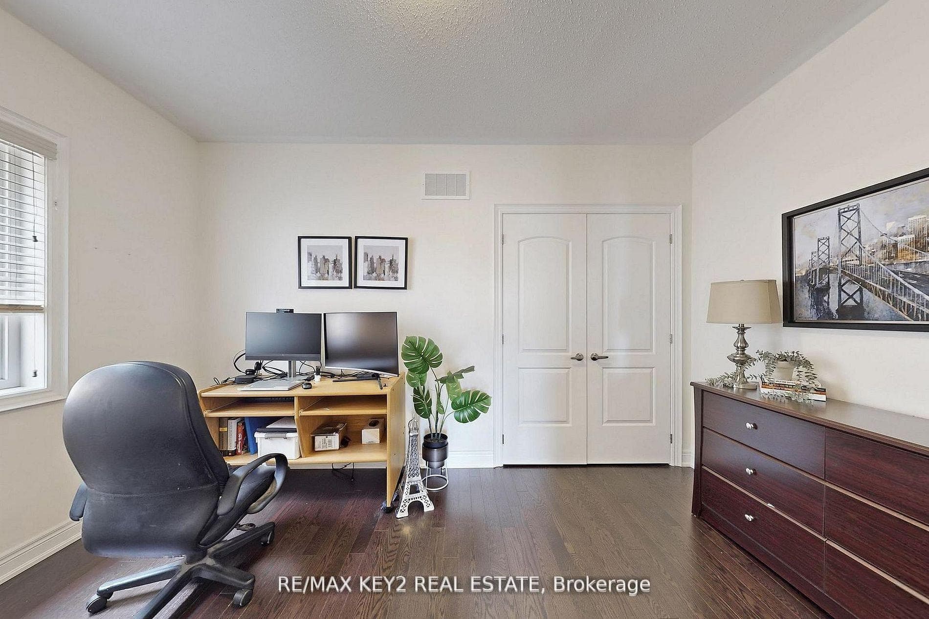 10 Lyle Way photo 38