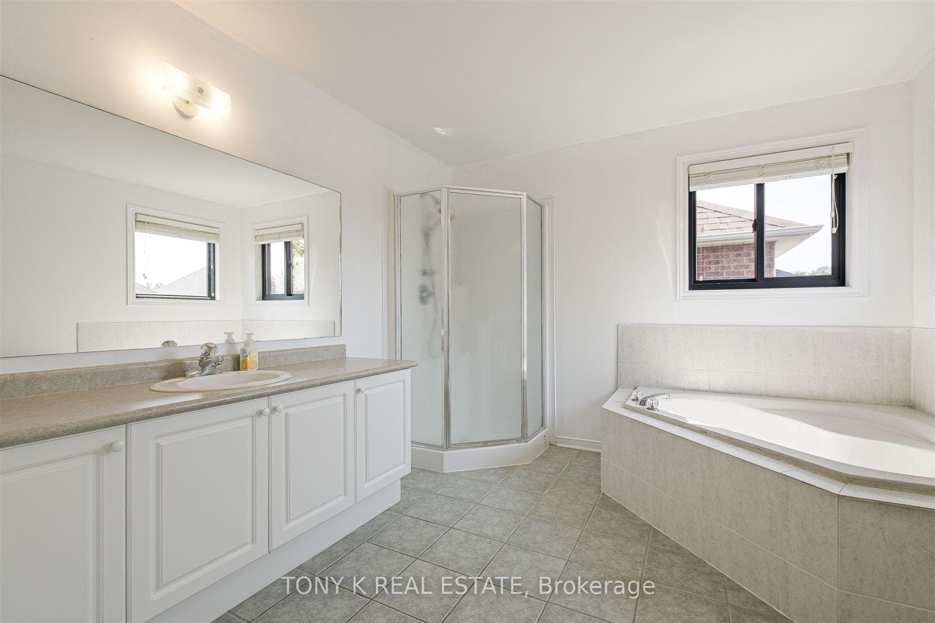 46 Gabrielle Crescent photo 11