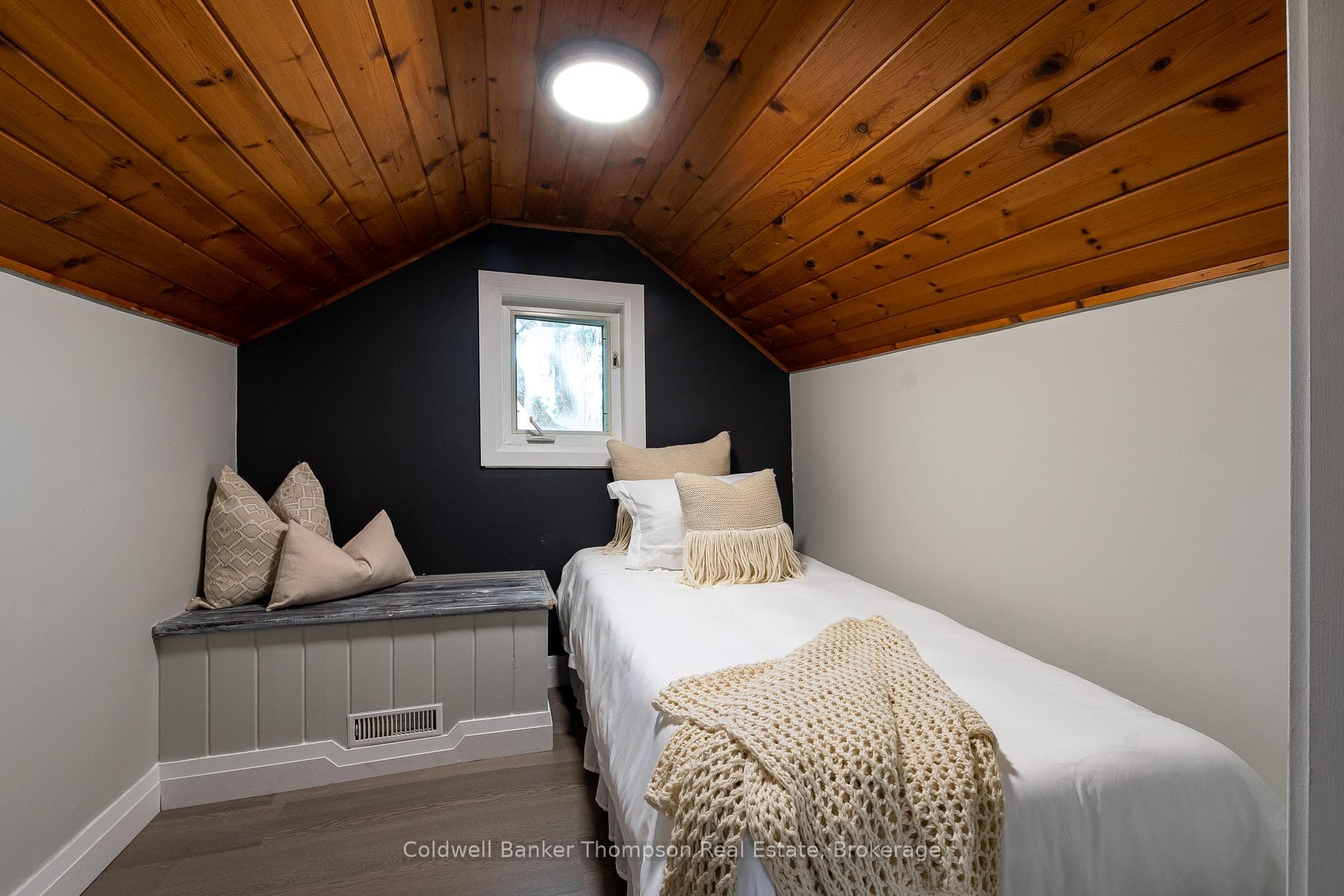 23 JOHANNA Street photo 17