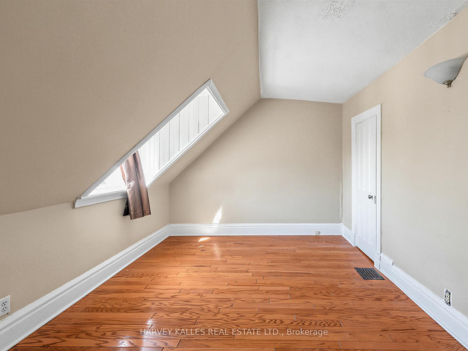 258 Harbord Street photo 17