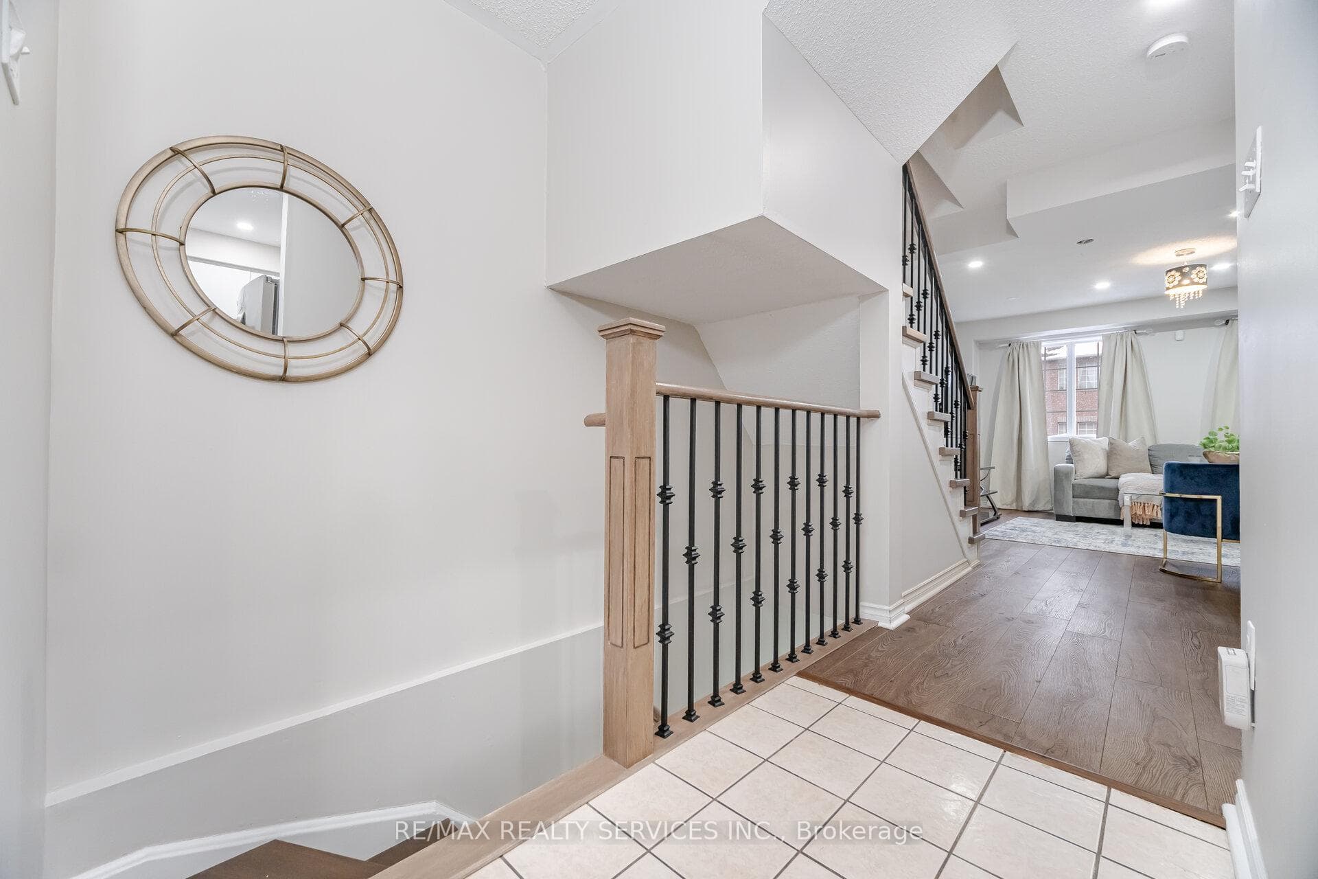 47 Spadina Road Unit 32 photo 4