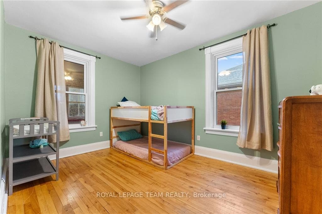 143 HARRY Street photo 15