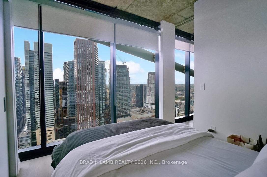 224 King Street Unit 3101 photo 9