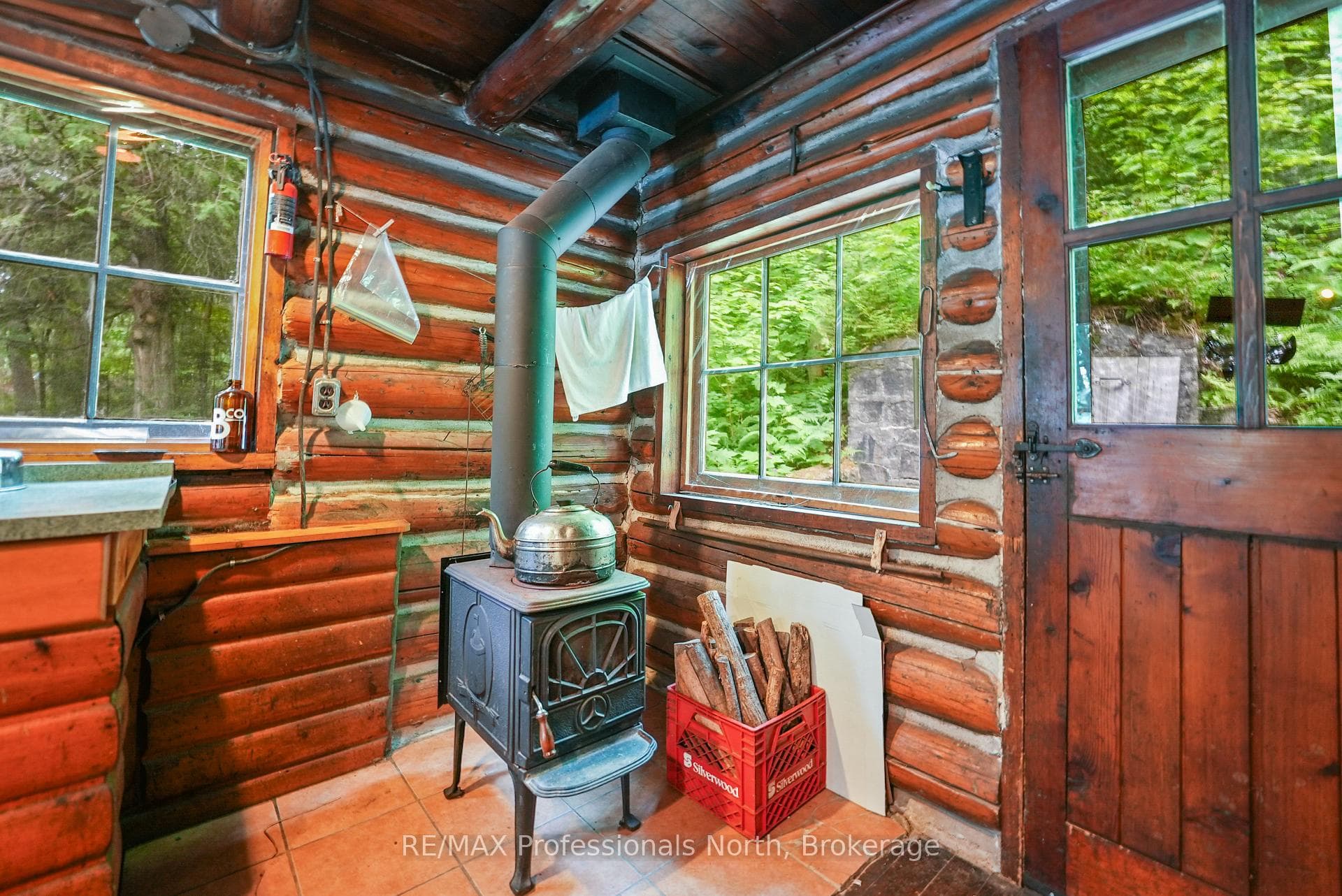 1358 Grace River Road photo 12