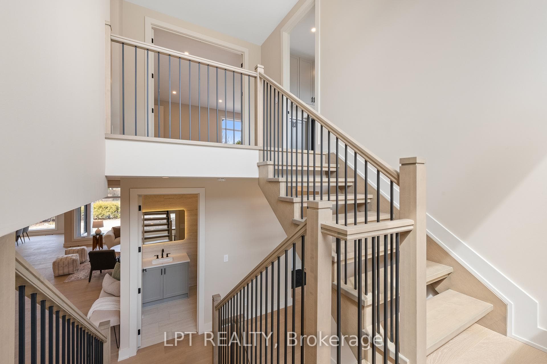15 Briggs Avenue photo 22