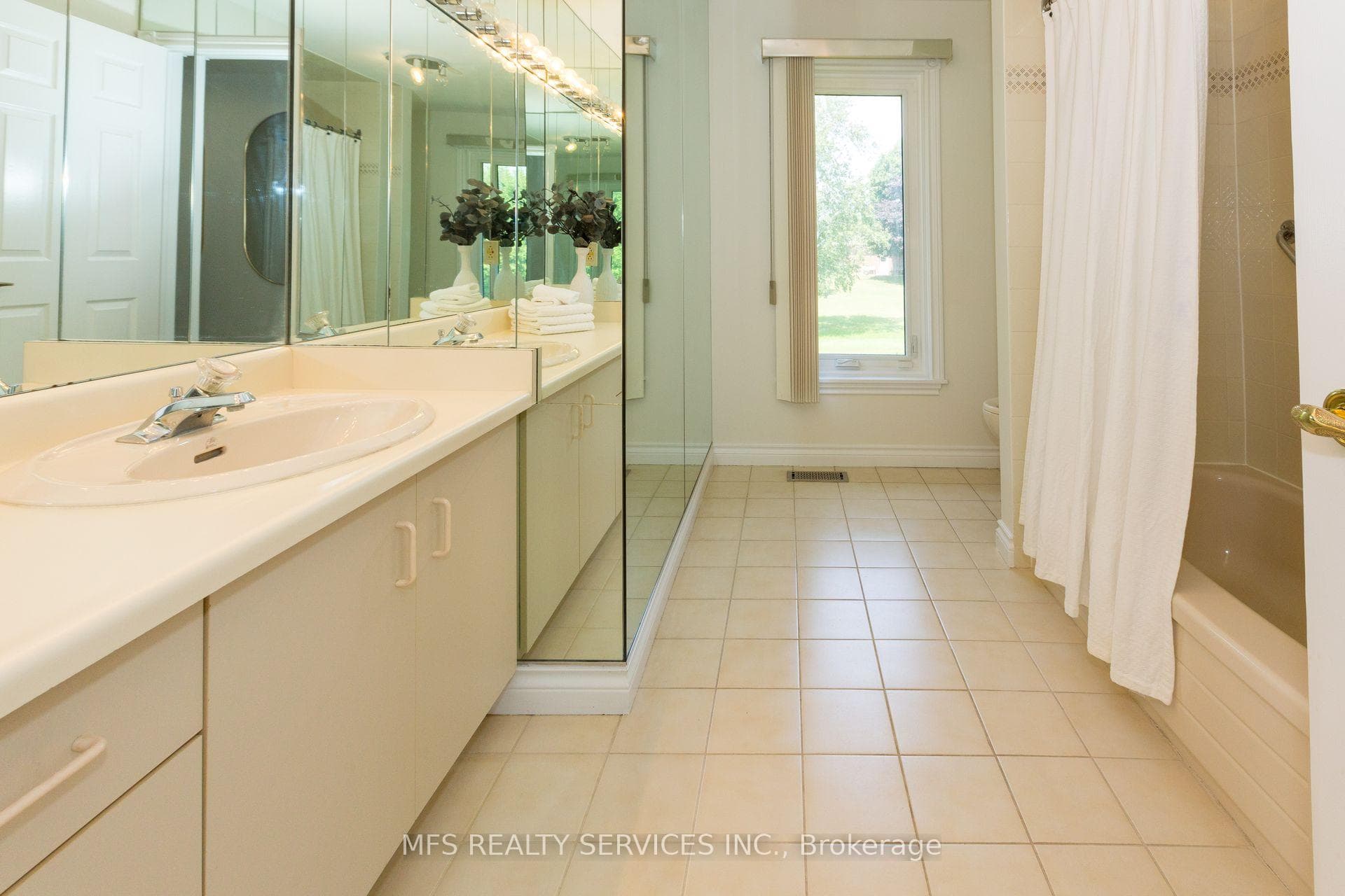 8 Marilyn Avenue photo 15